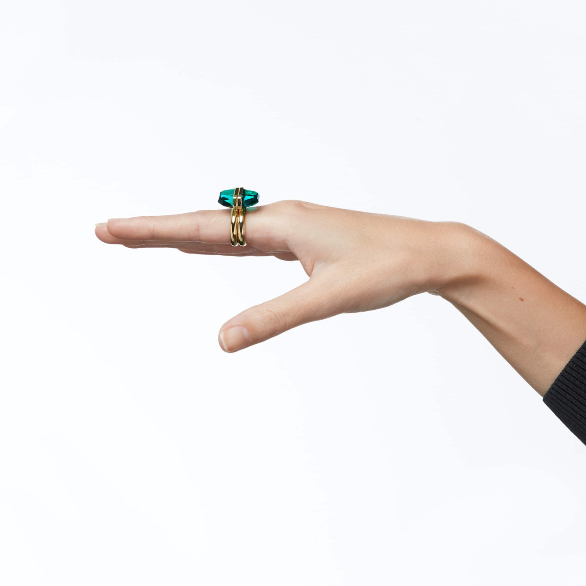 LUCENT RING MAGNETIC CLOSURE GREEN GOLD TONE PLATED