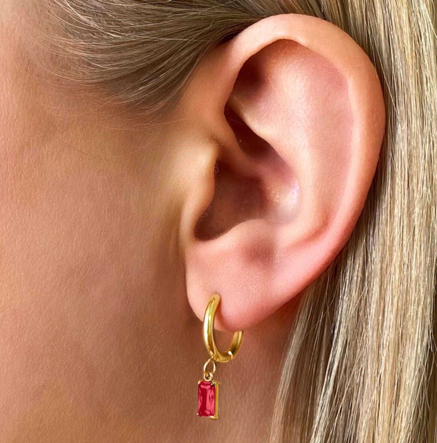 Luxe Gold Drop Earrings - Garnet