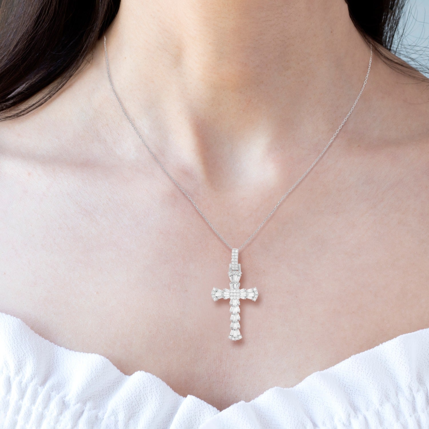 Luxurious Baguette-Cut Diamond Cz Cross Pendant Necklace In Sterling Silver