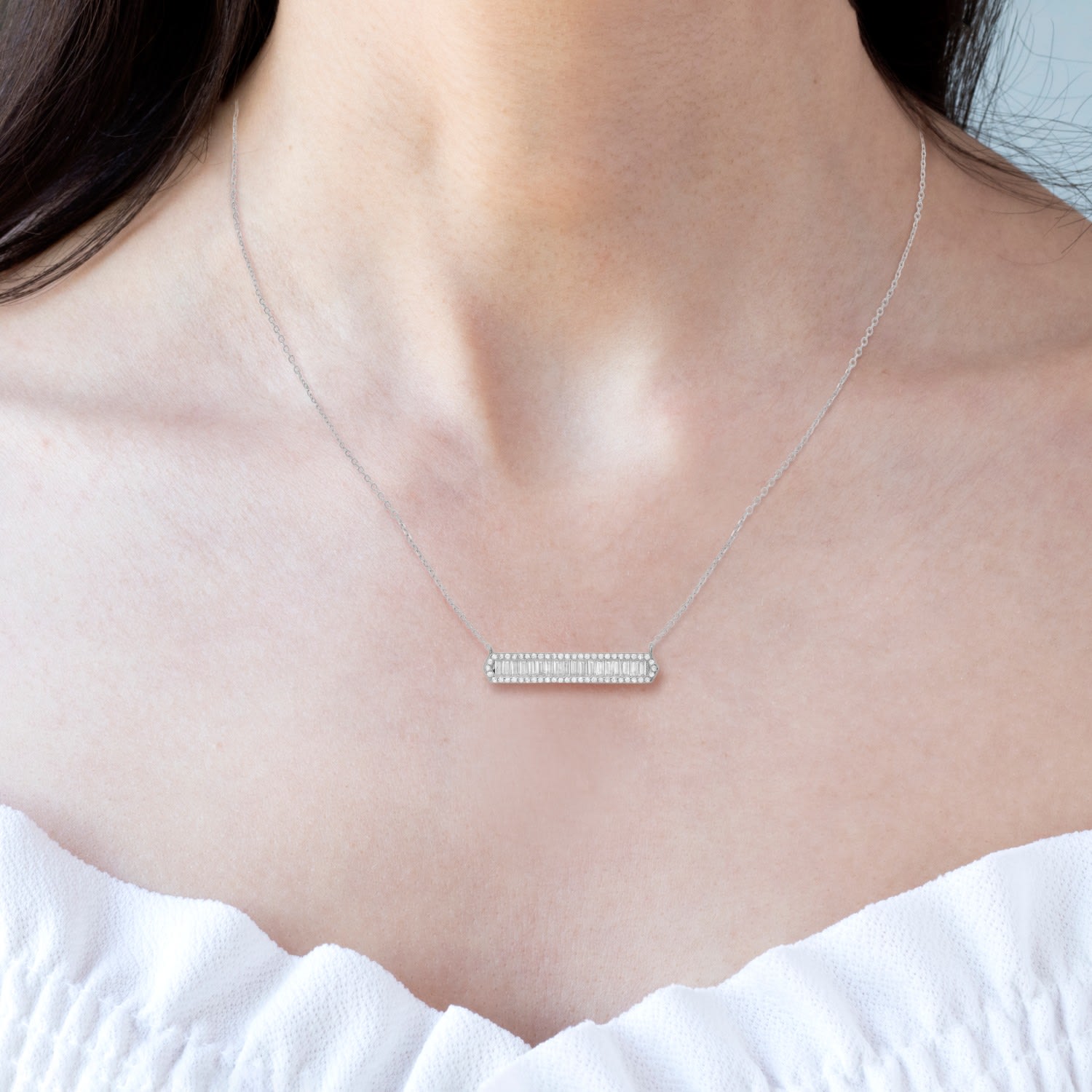 Luxurious Diamond Cz Bar Necklace In Sterling Silver