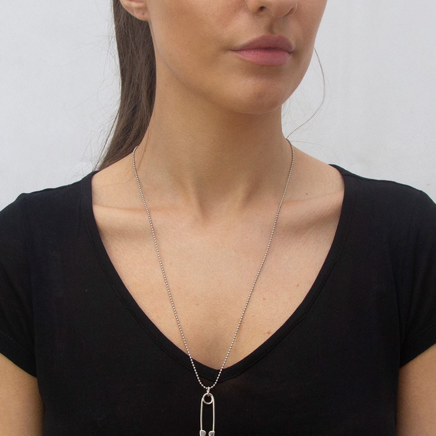 Medium Safety Pin Necklace Silver