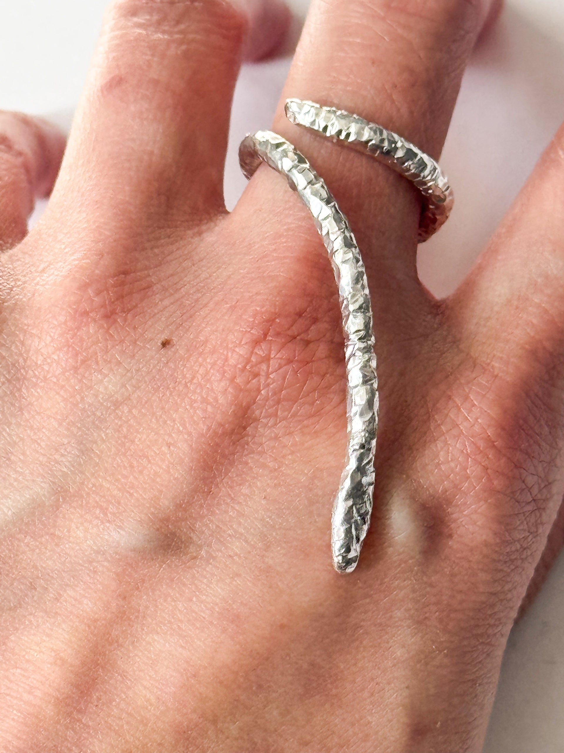 Lya Snake Ring