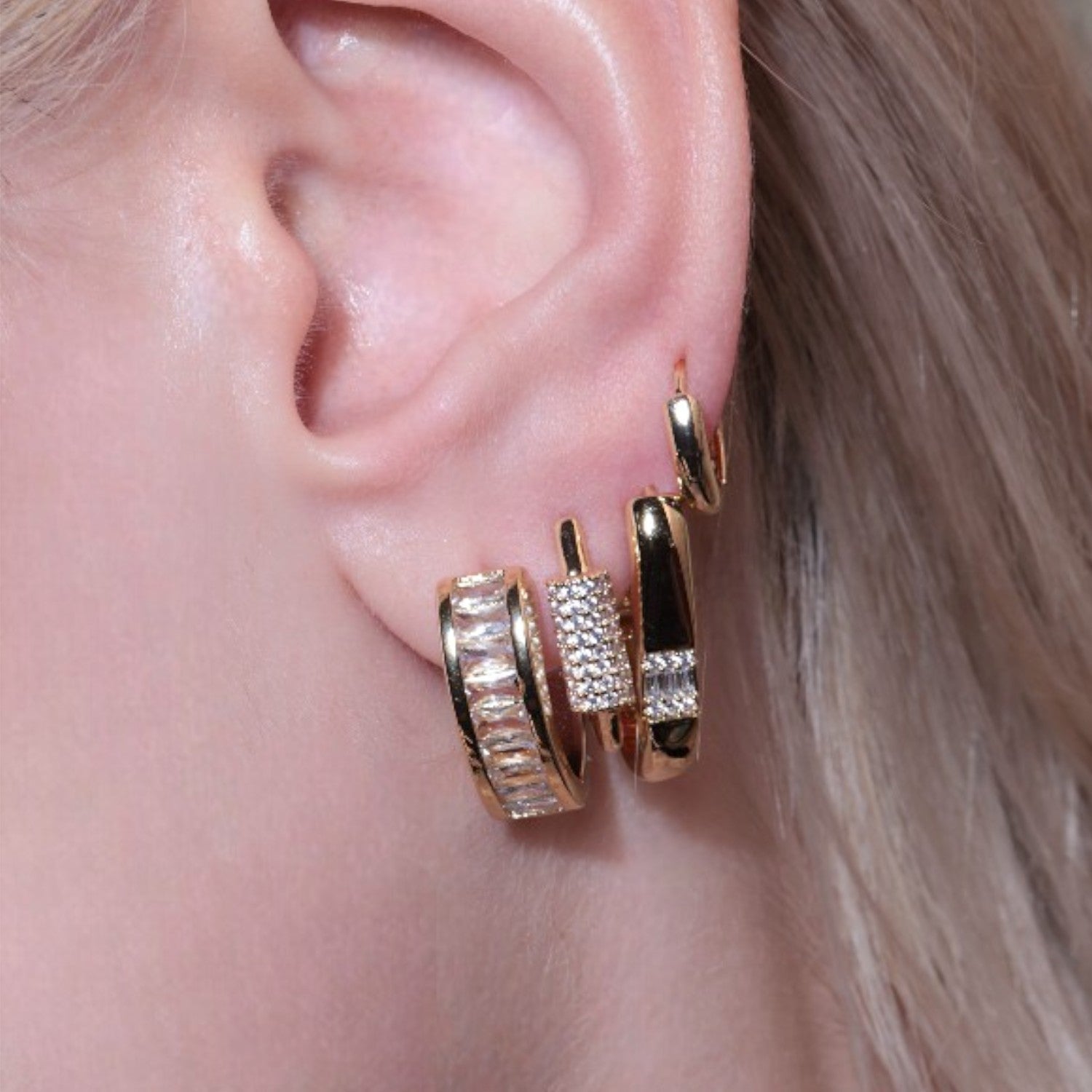 Lyra Baguette Link Hoops