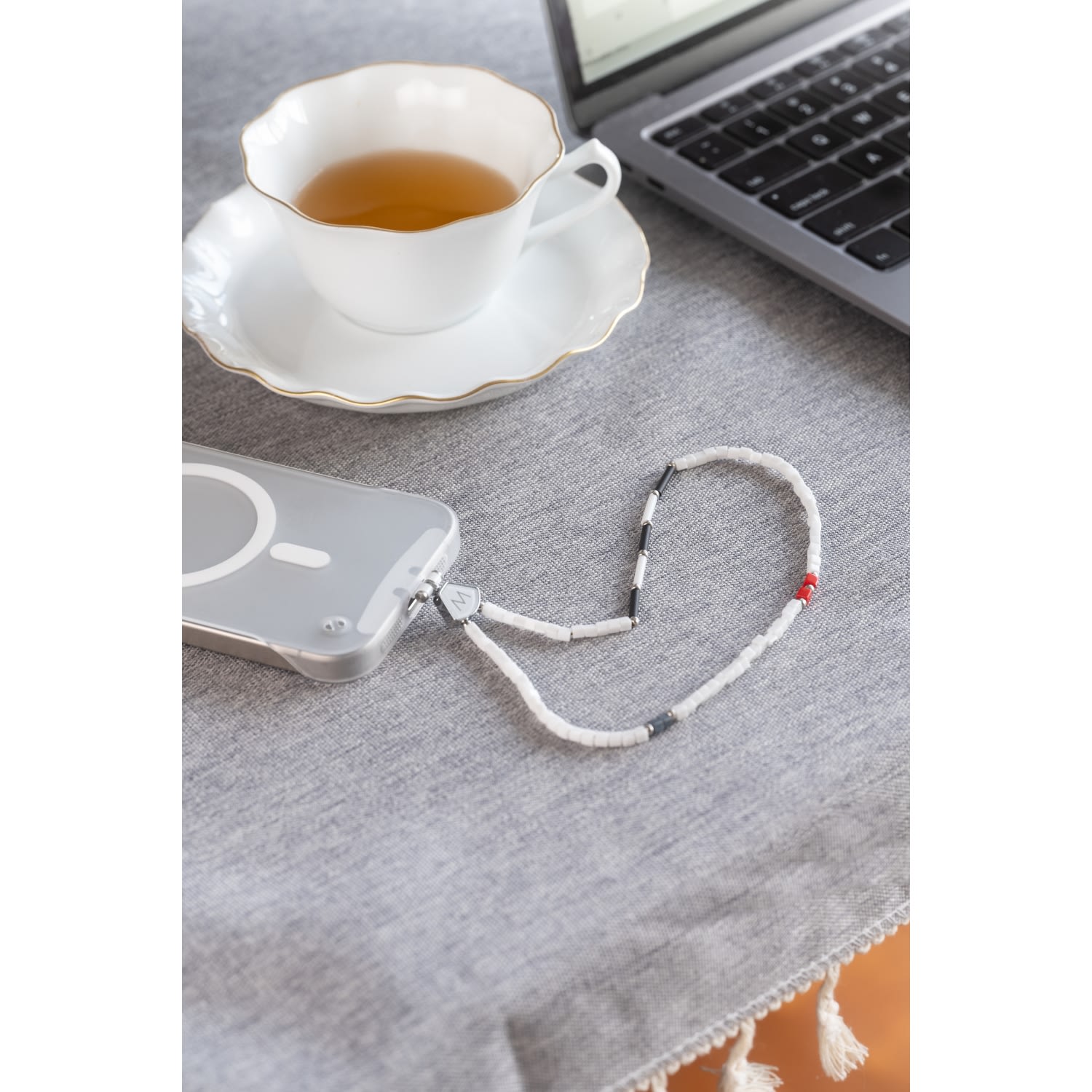 M Beads Phone Bracelet - Juniper