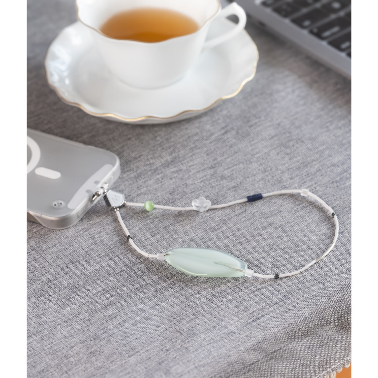 M Beads Phone Bracelet - Peppermint