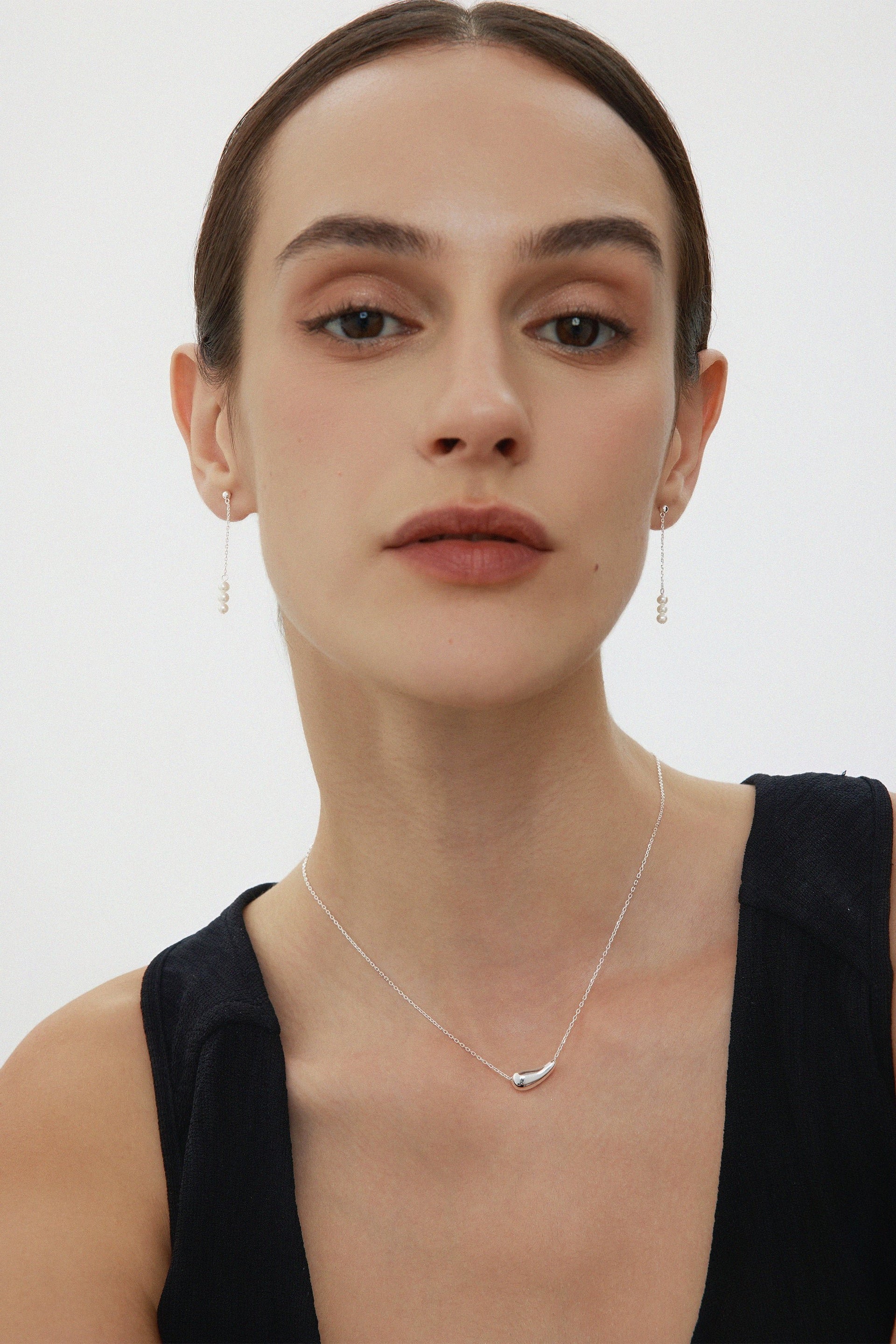 Mabel Sculptural Droplet Pendant Necklace In Silver