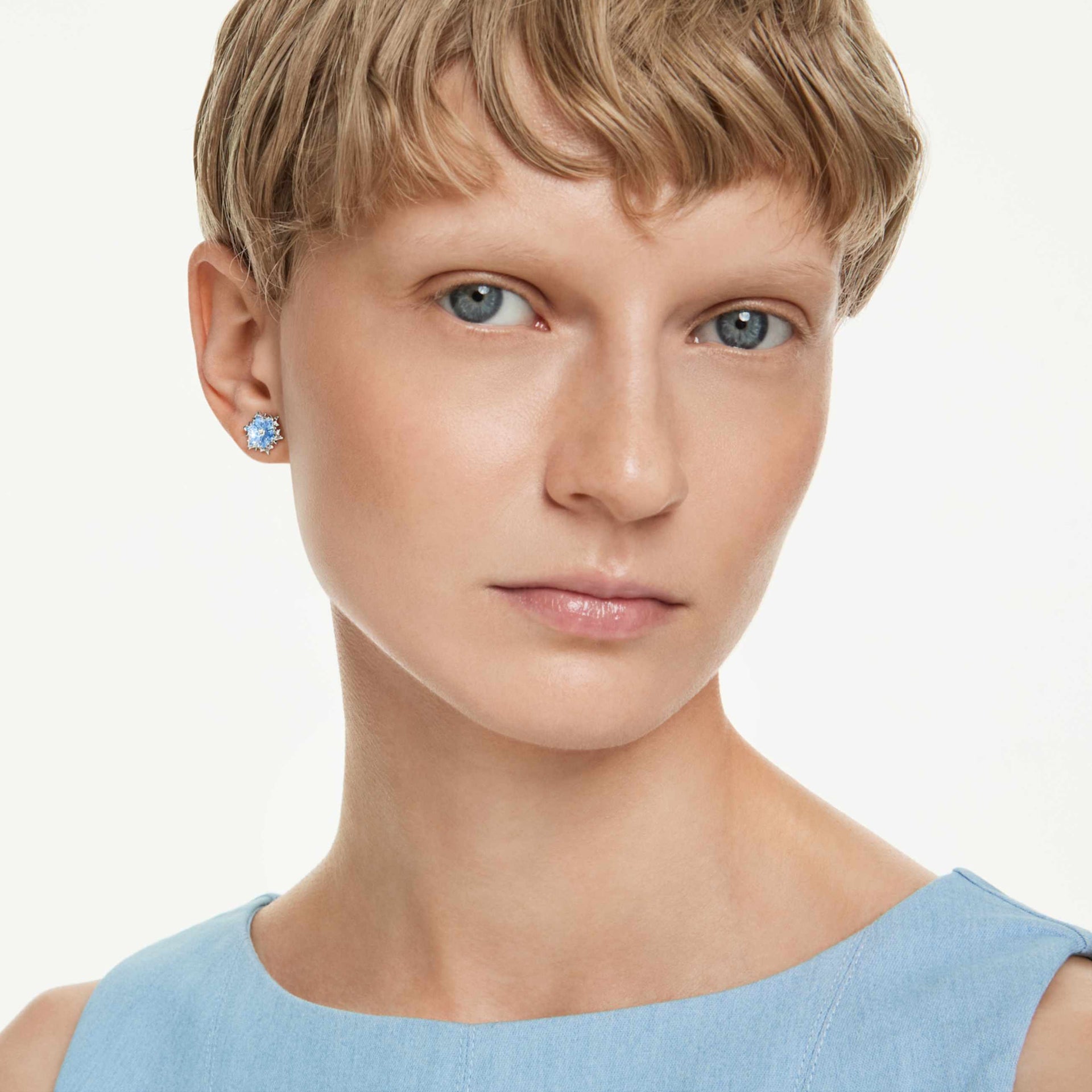 MAGIC STUD EARRINGS SNOWFLAKE BLUE RHODIUM PLATED