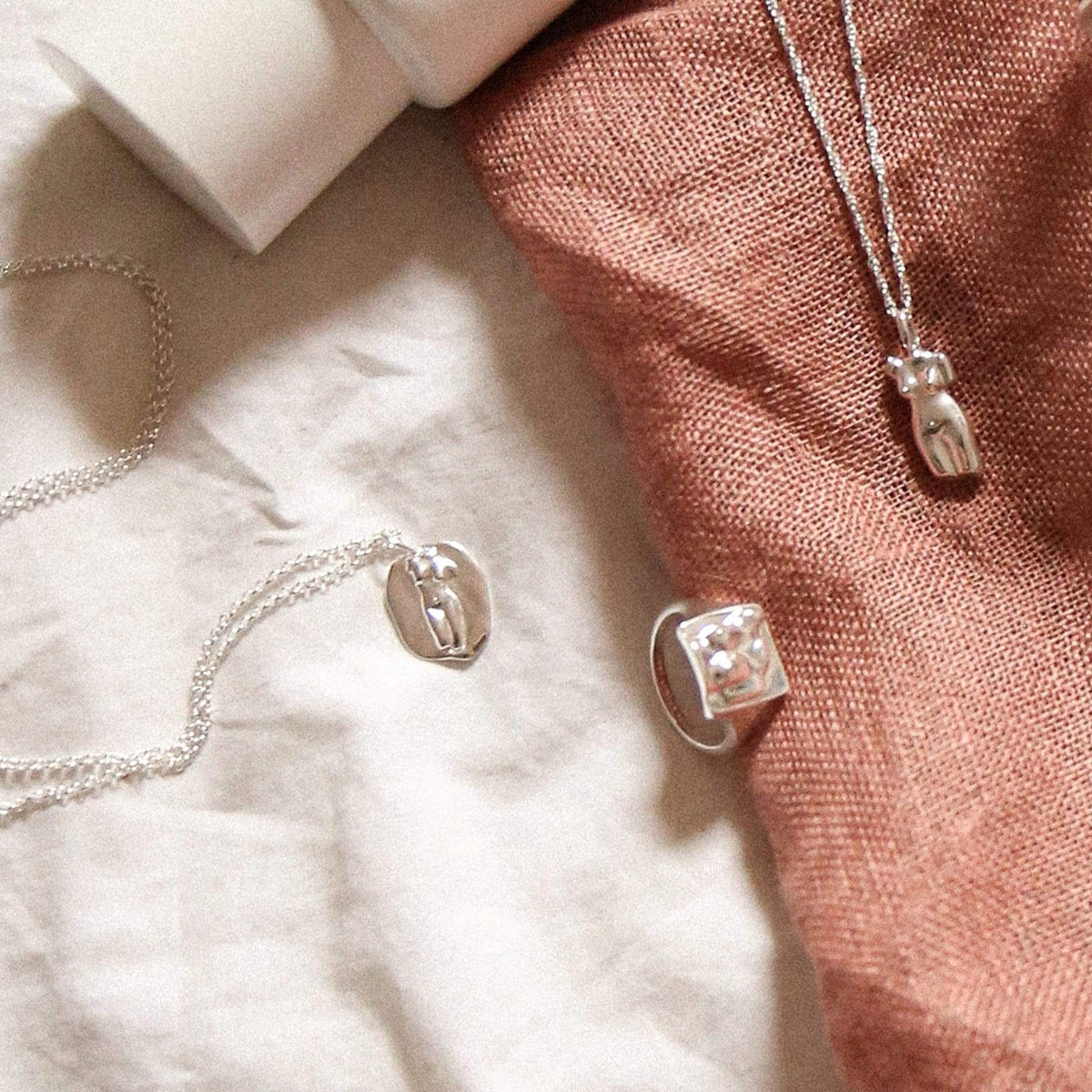 maia-ring-925-sterling-silver-daisy-london