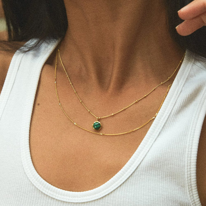 malachite-healing-stone-necklace-18ct-gold-plated-sterling-silver-daisy-london