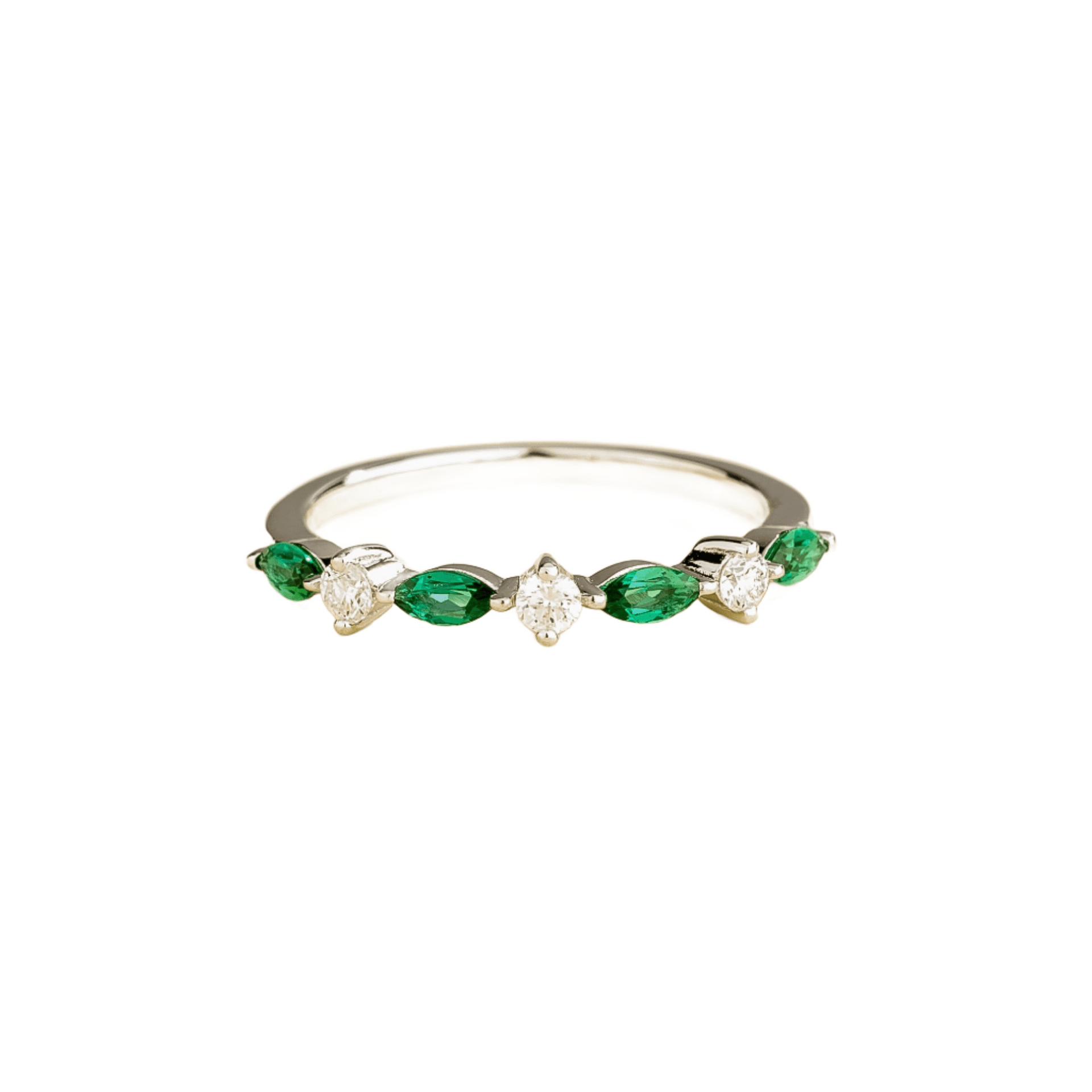 Markiz White Gold Ring In Emerald & Diamond
