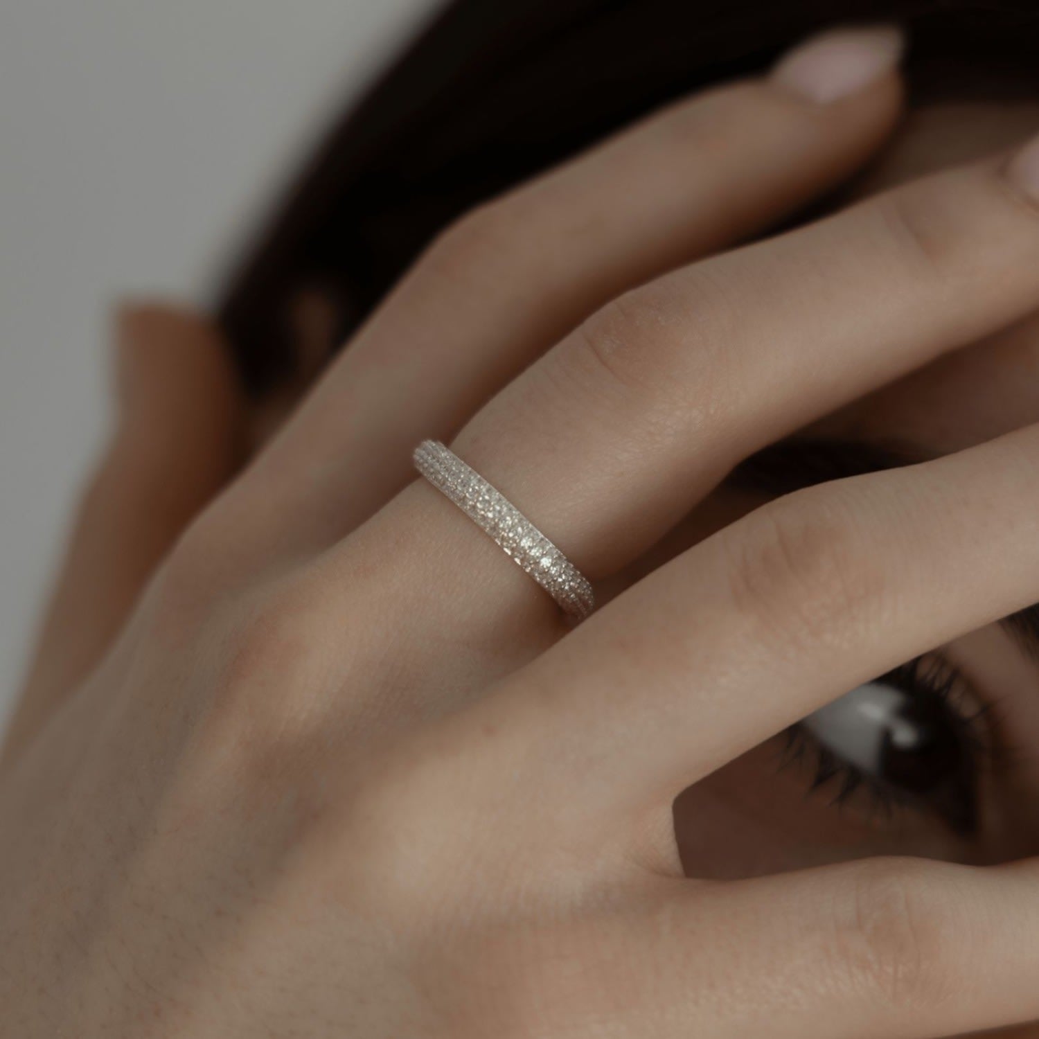 Matias White Spray Ring