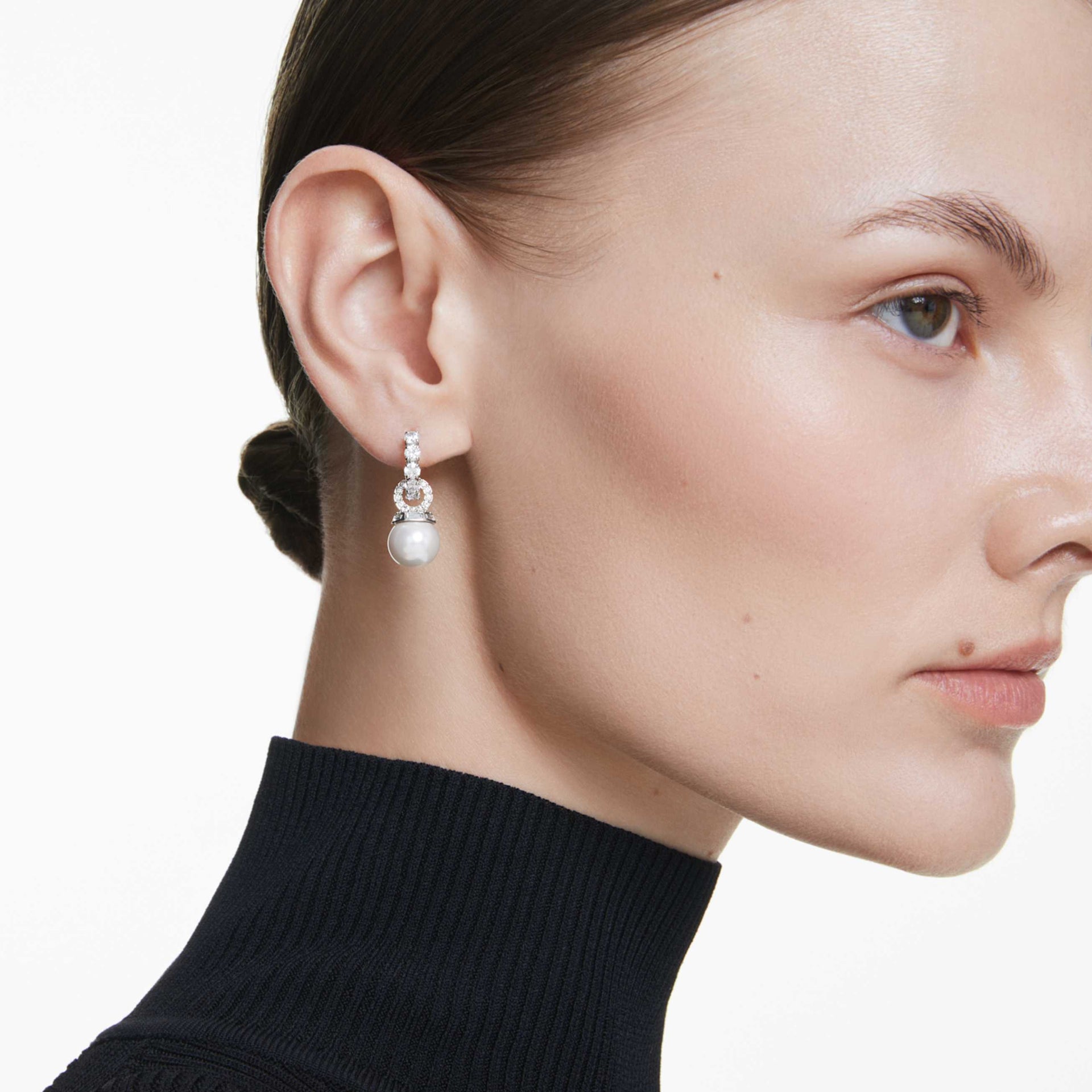 MATRIX DROP EARRINGS CRYSTAL PEARL ROUND CUT WHITE RHODIUM PLATED