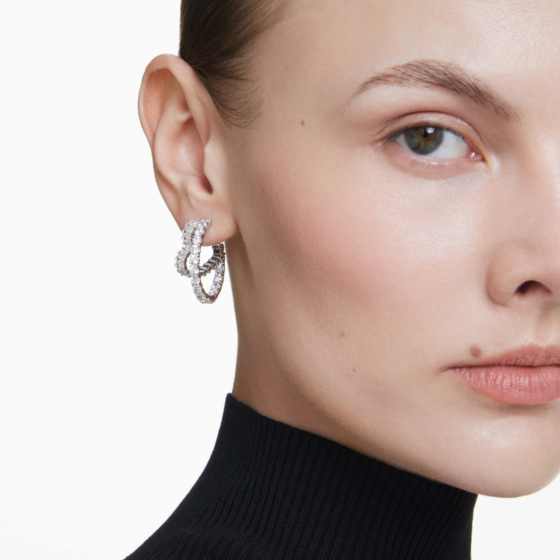 MATRIX HOOP EARRINGS MIXED CUTS HEART WHITE RHODIUM PLATED