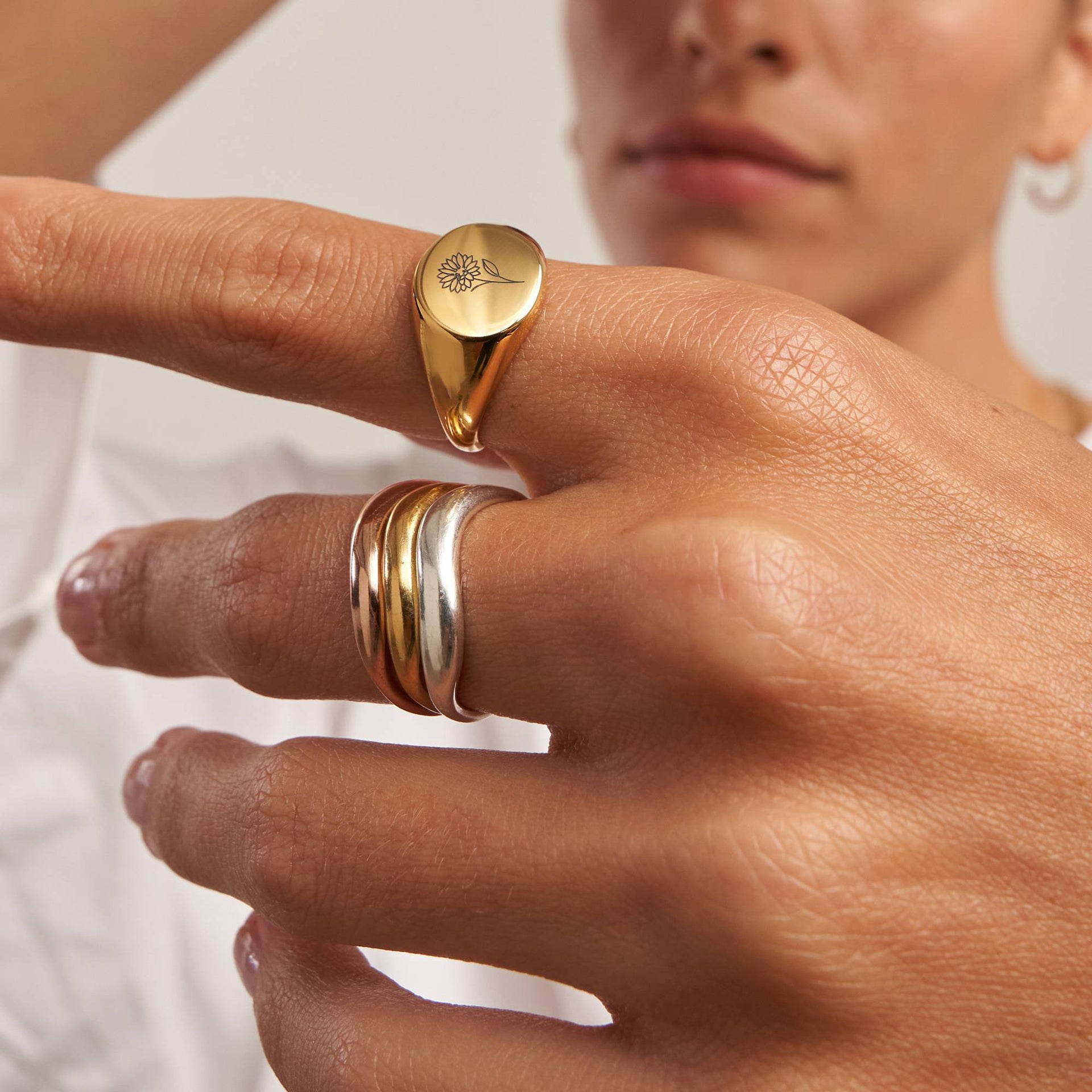 Prairie Birth Flower Signet Ring in 18K Gold Vermeil