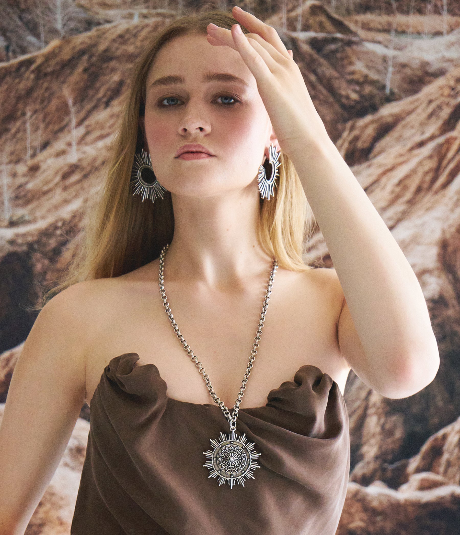 Medallion Necklace - Silver