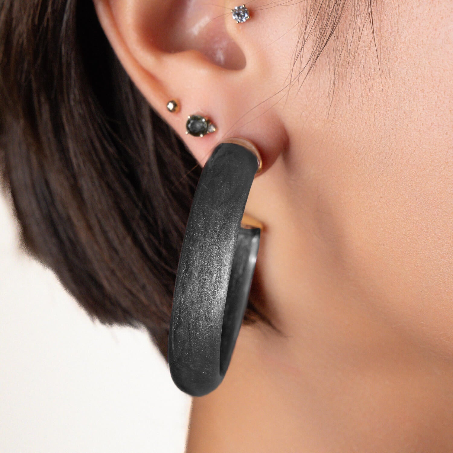 Medium Illusion Hoops In Black