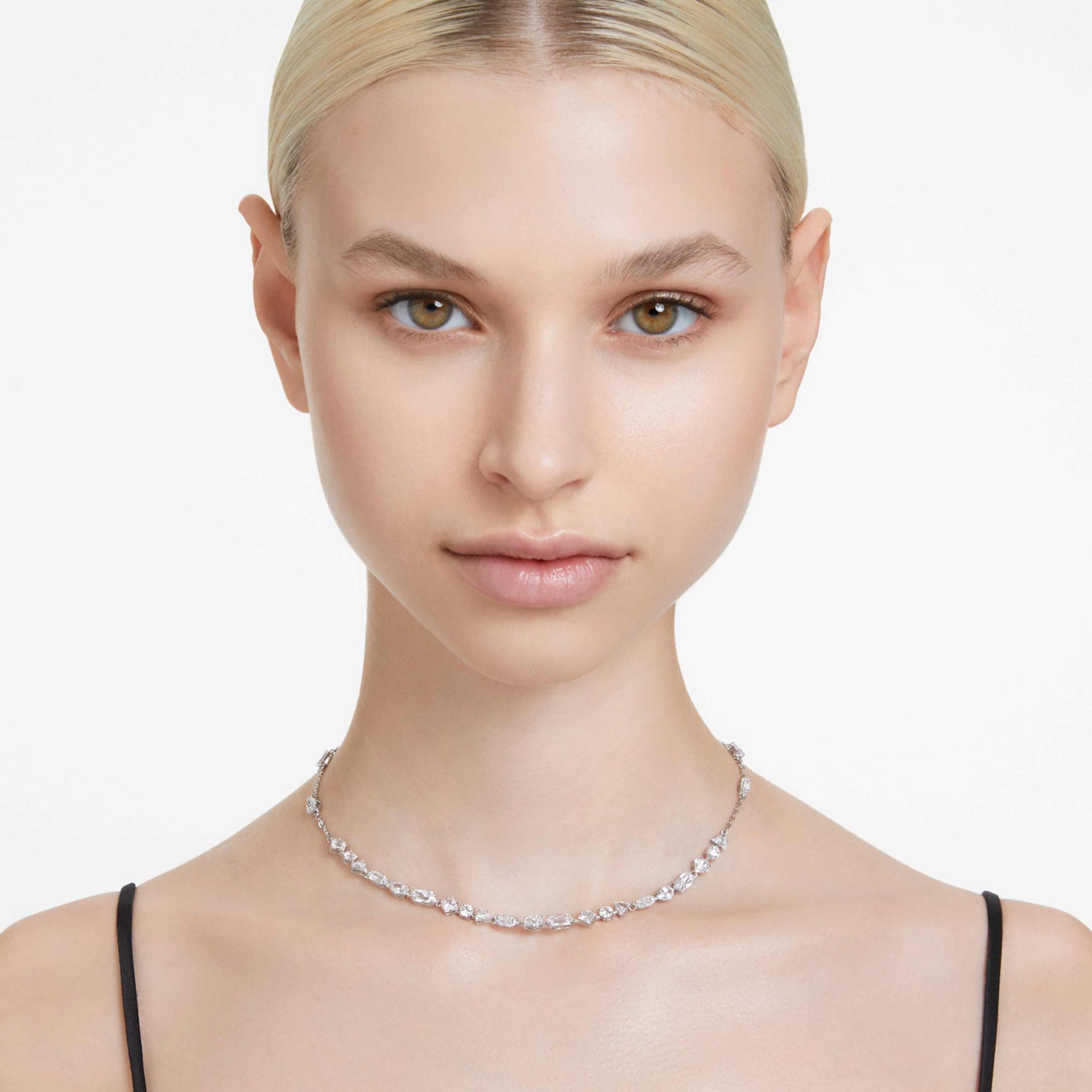 MESMERA NECKLACE MIXED CUTS SCATTERED DESIGN WHITE RHODIUM PLATED