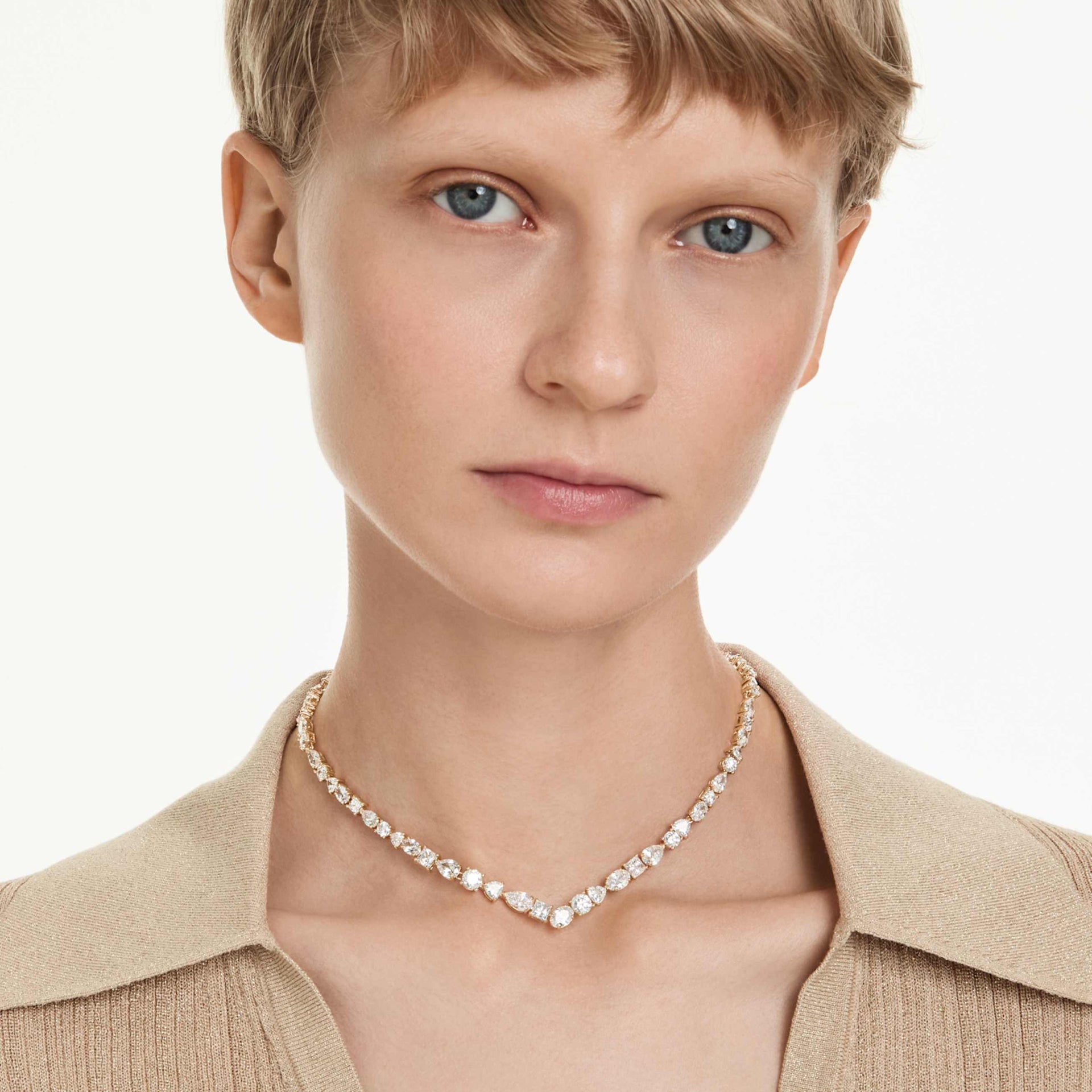 MESMERA NECKLACE MIXED CUTS WHITE GOLD TONE PLATED