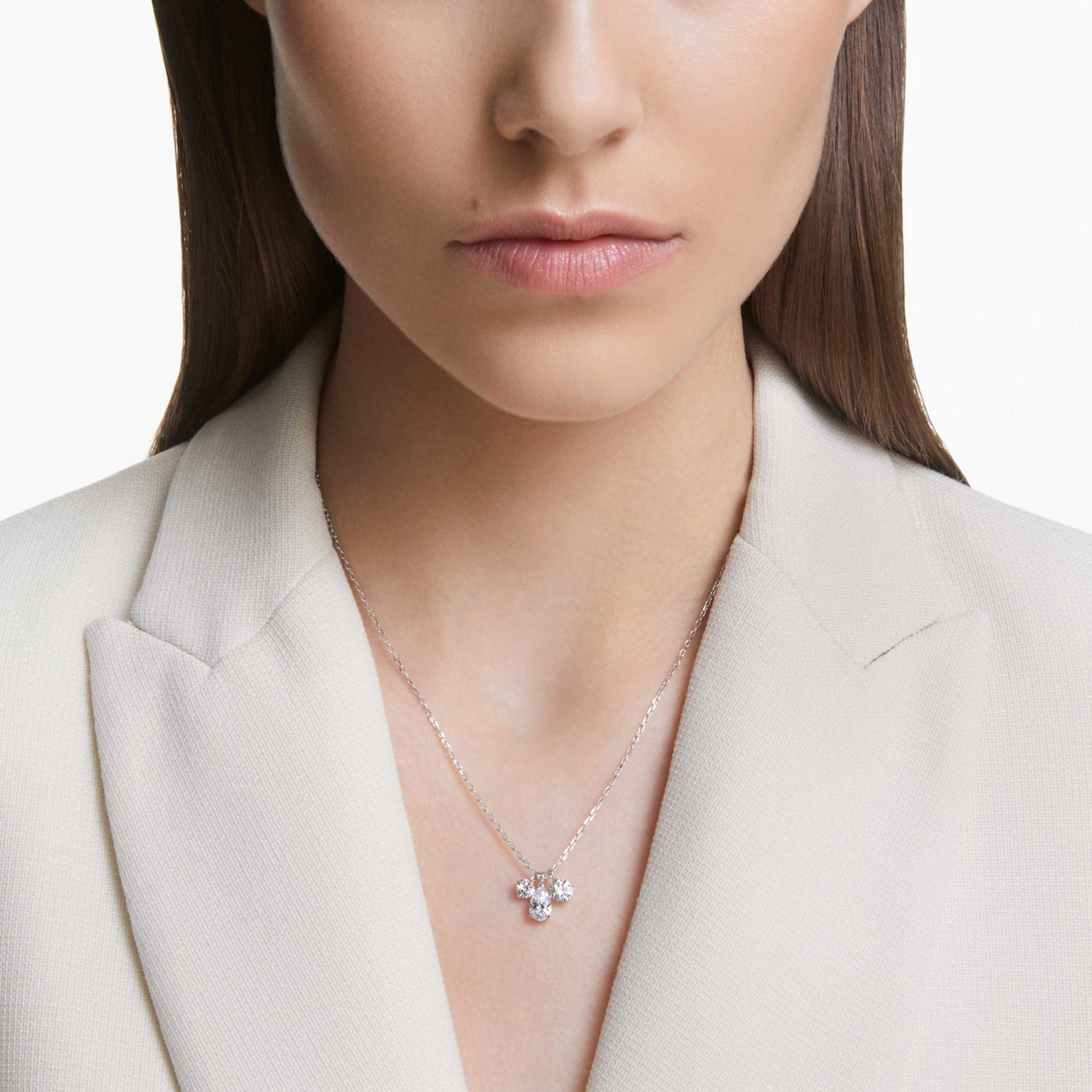 MESMERA PENDANT MIXED CUTS CLUSTER WHITE RHODIUM PLATED
