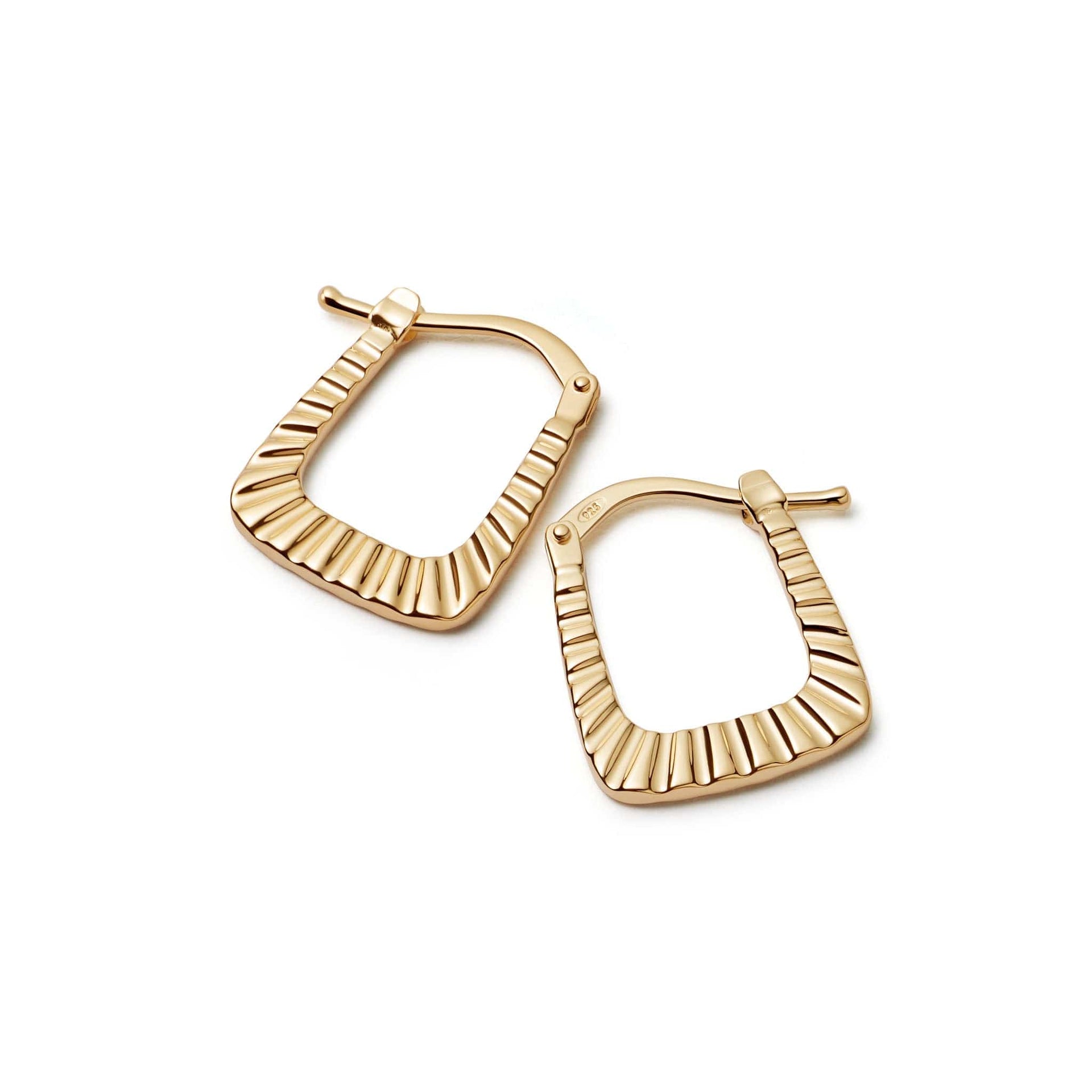 midi-ridged-creole-hoop-earrings-18ct-gold-plated-daisy-london