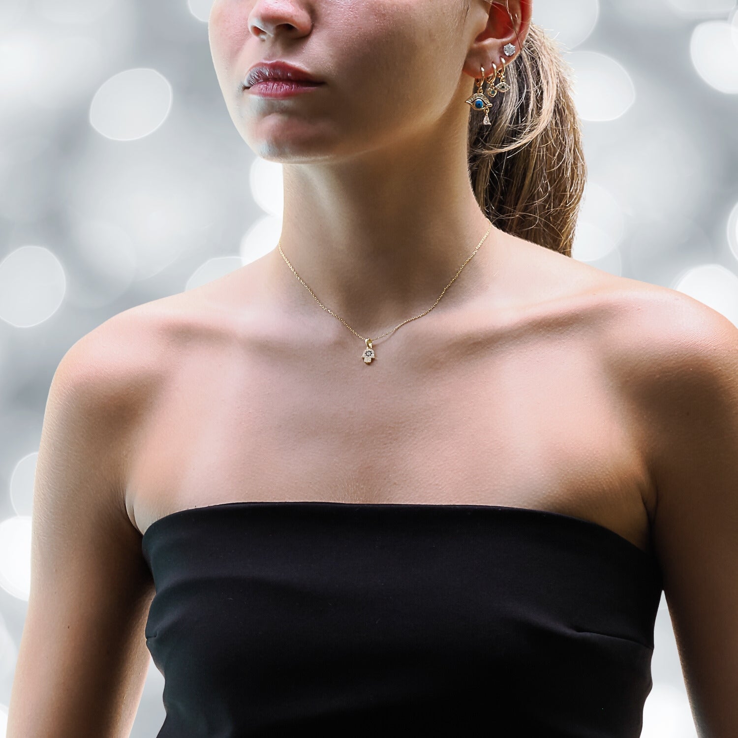 Minimalist Diamond Hamsa Hand Gold Lucky Necklace - Gold