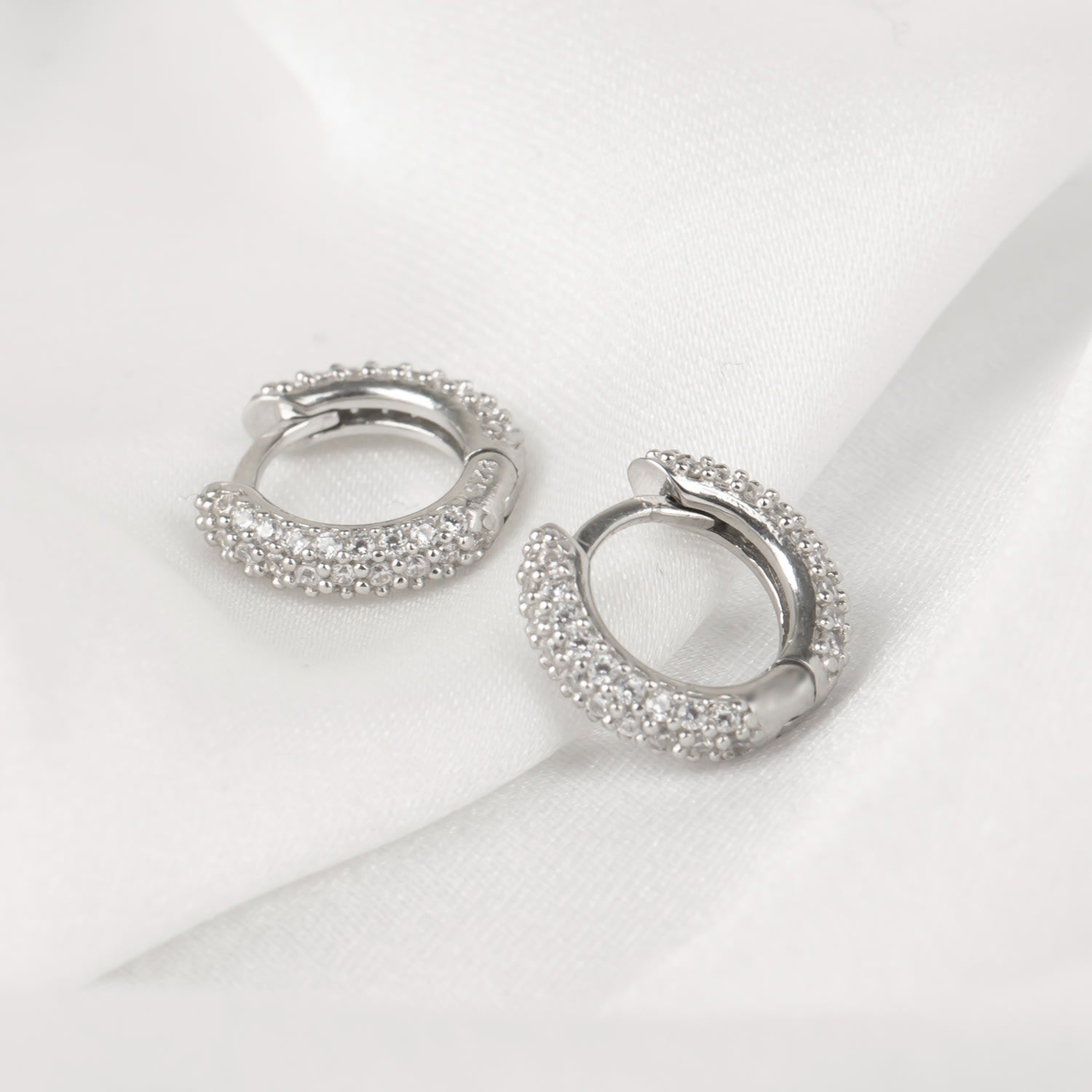 Mini Huggie Earring -Silver