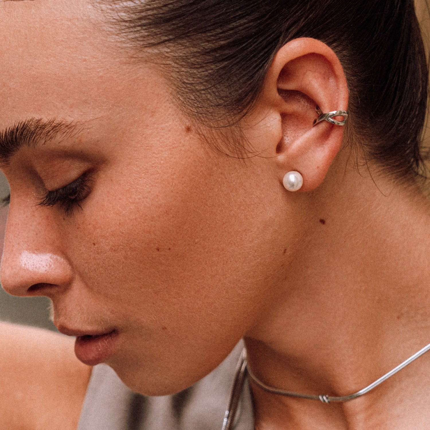 Minimalism Boa X Ear Cuff - Silver