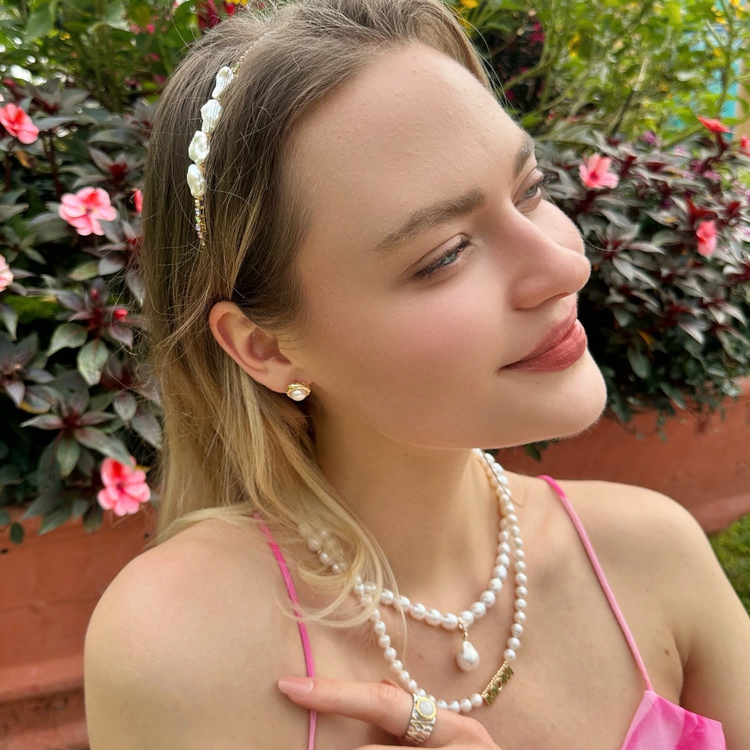 Minimalist Round Freshwater Pearls Stud Earrings