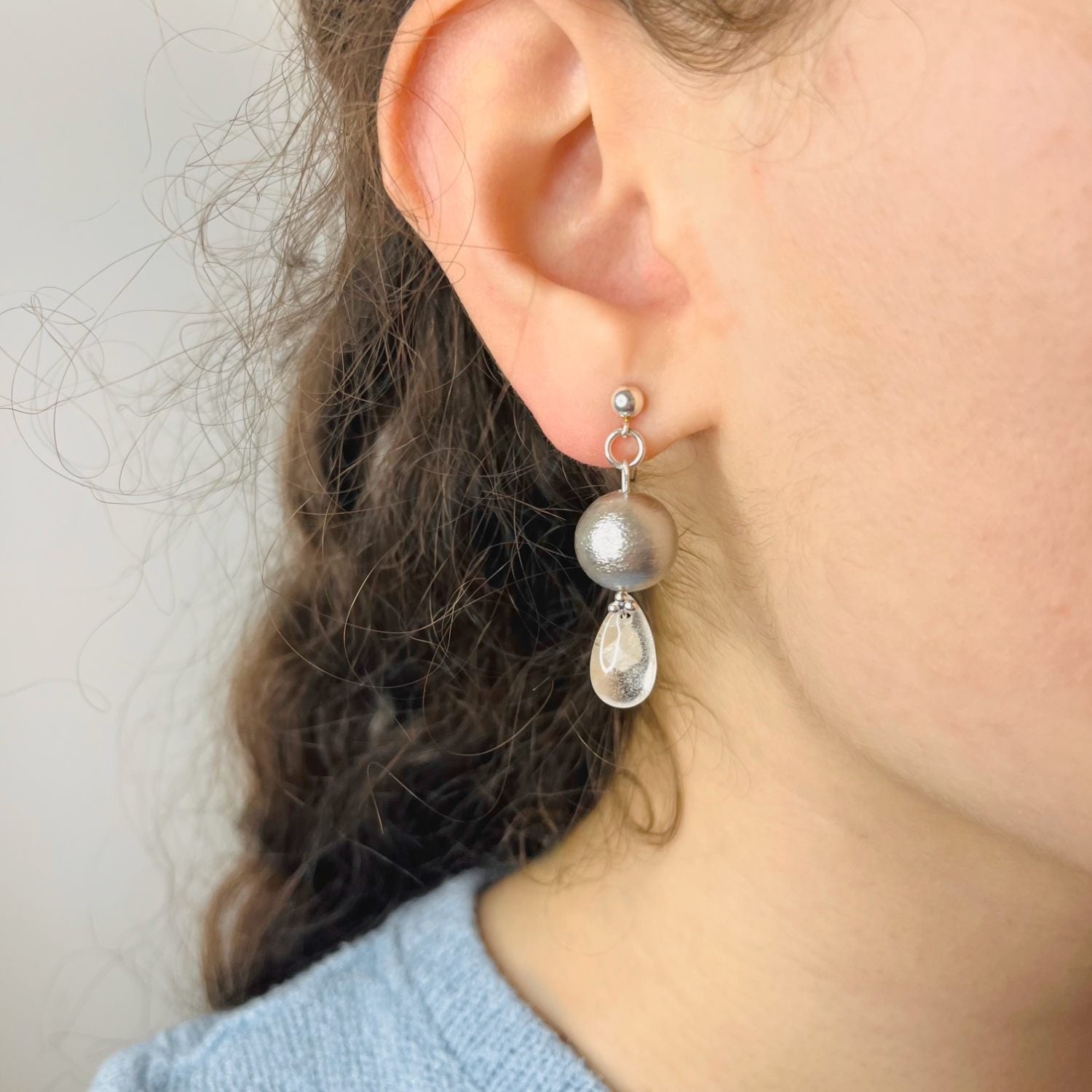 Miyuki Pearl Dangle Earrings Grey