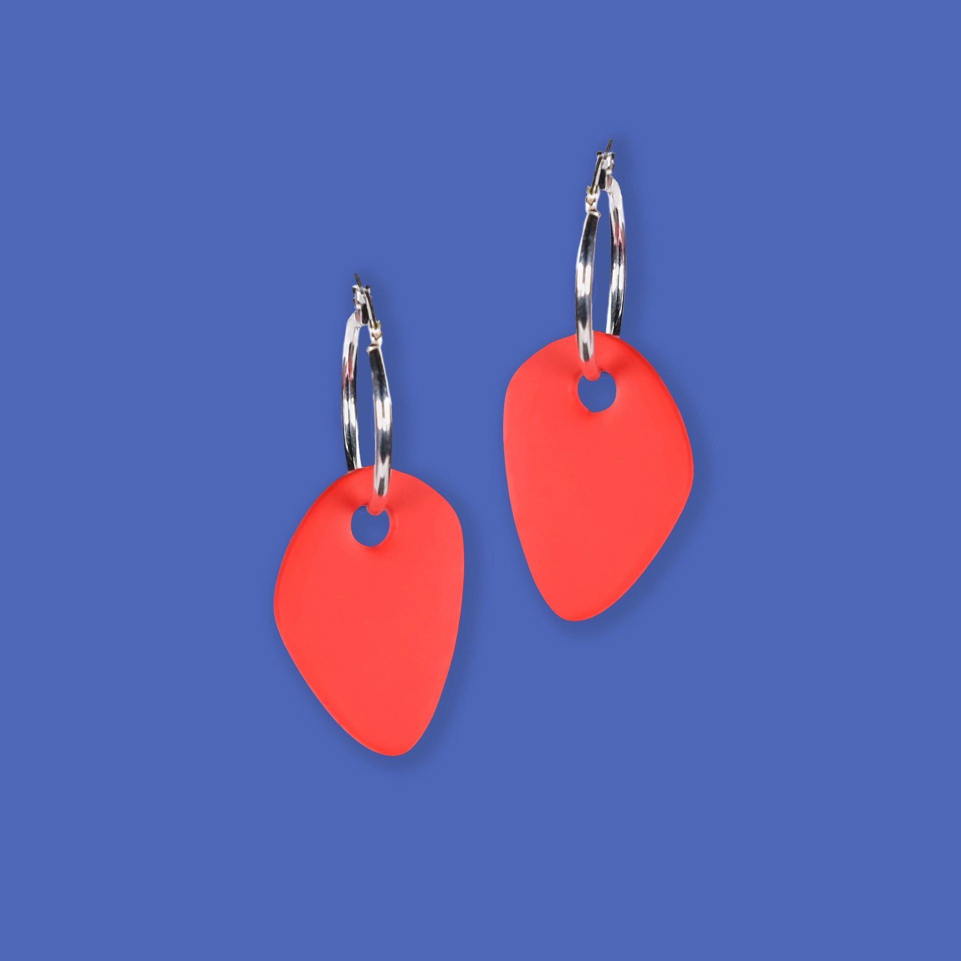 Modern Art Drop Charm Hoop Earrings In Red