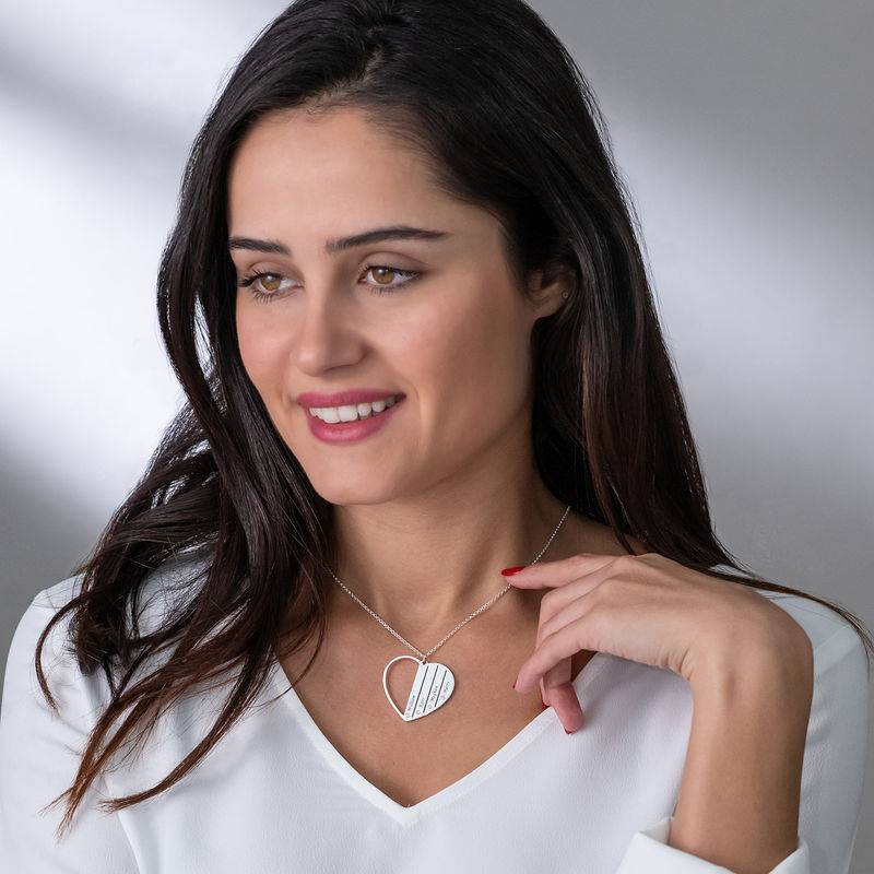 Mom Necklace in Silver with Diamonds
