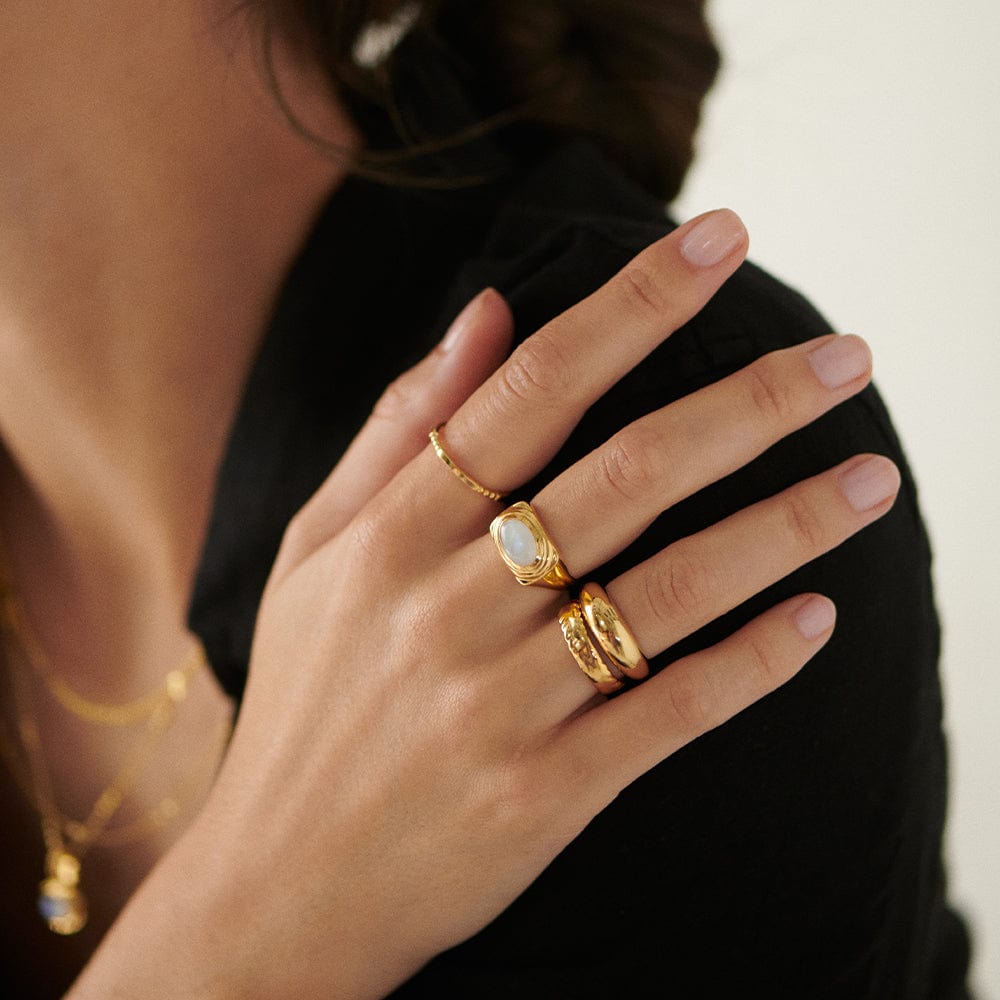 moonstone-bold-ring-18ct-gold-plated-daisy-london