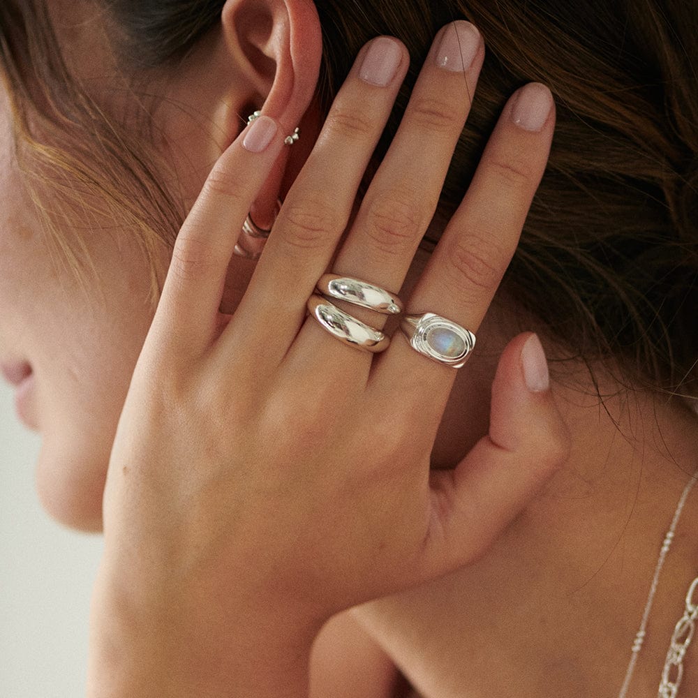 moonstone-bold-ring-sterling-silver-daisy-london