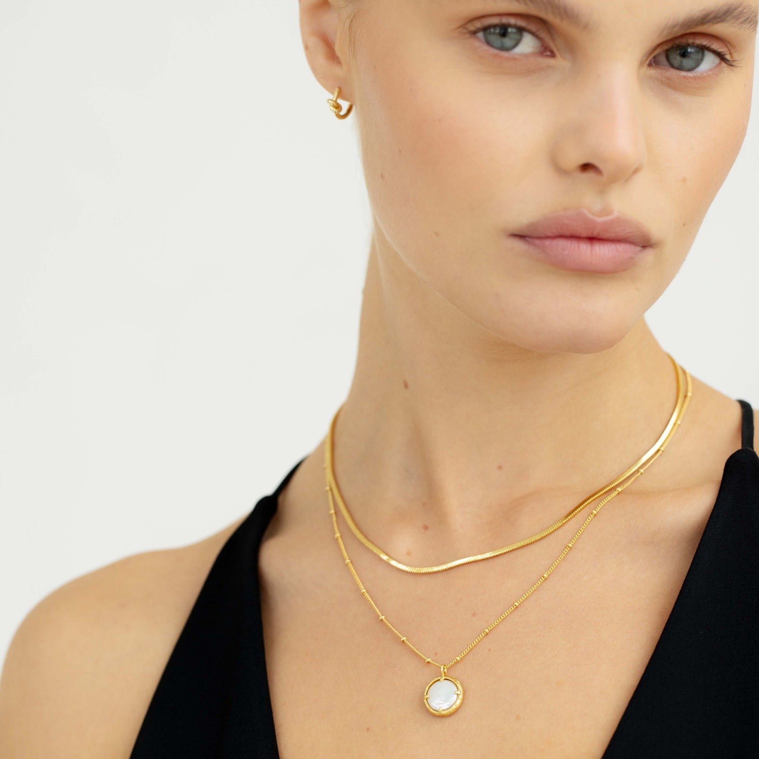 Mother Of Pearl Pendant Necklace