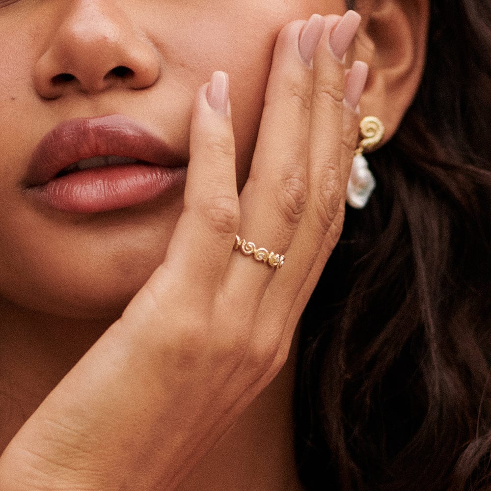 multi-shell-wrap-ring-18ct-gold-plated-daisy-london