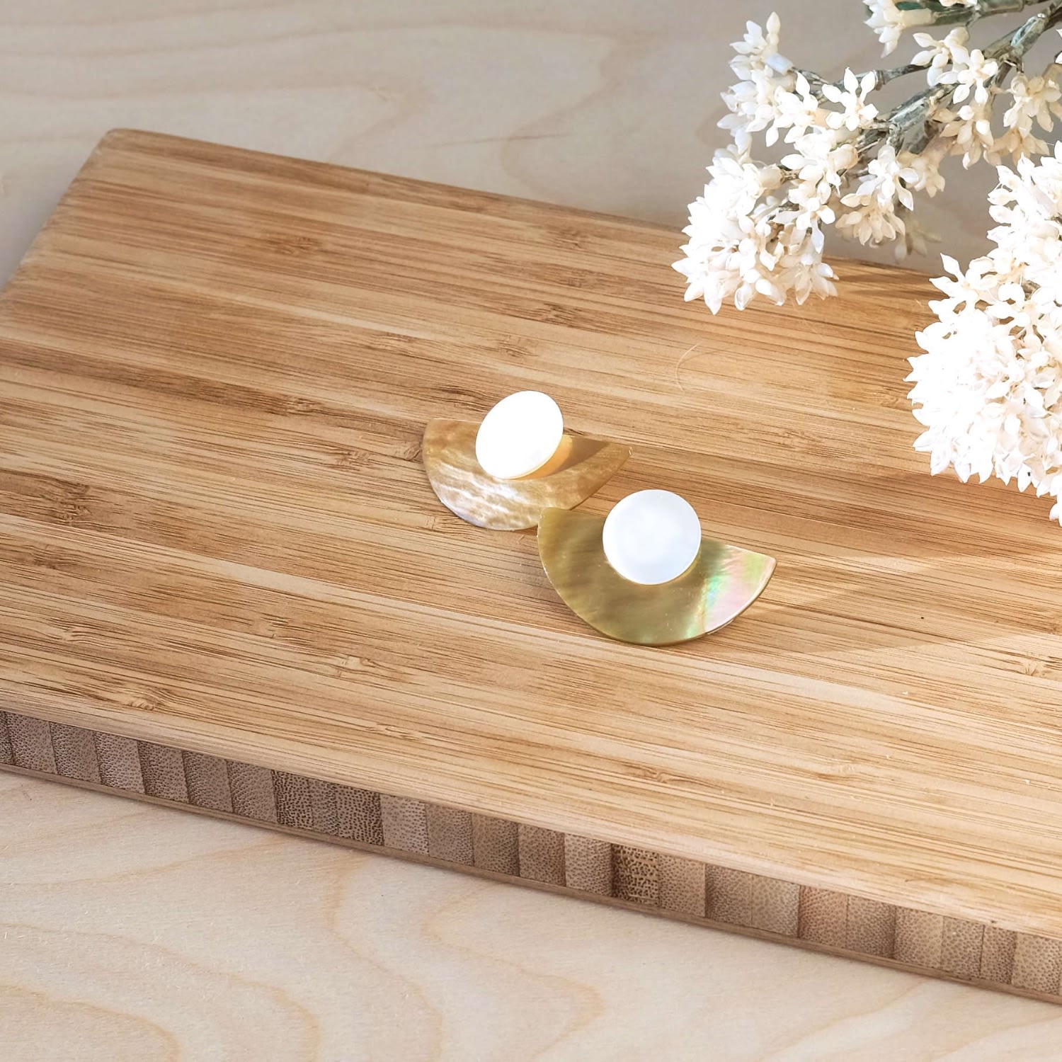 Light Two-Tone Circle And Halfmoon Geometric Studs - Mother Of Pearl Earrings