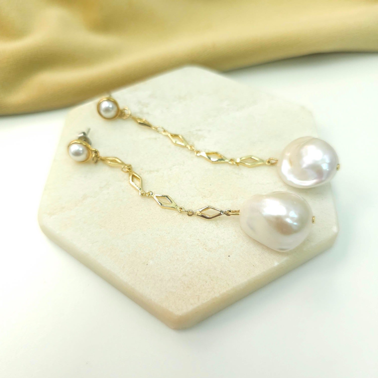 Natural Baroque Pearls Dangle Earrings