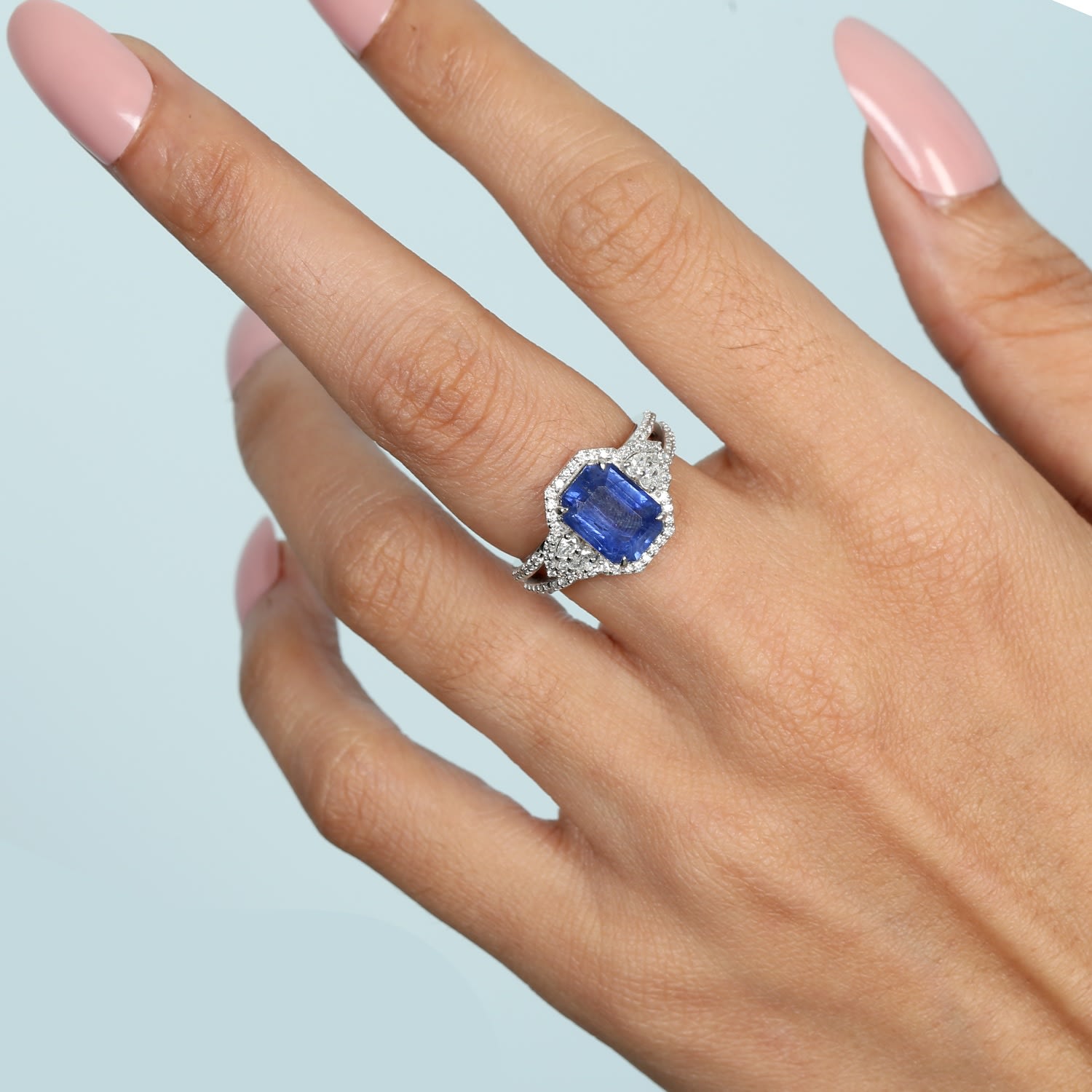Natural Blue Sapphire & Diamond Cocktail Ring 18K In White Gold