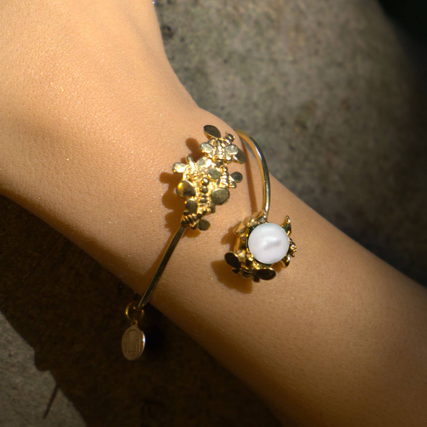 Natural Queen Silver Bracelet, Gold-Plated With Natural Pearl