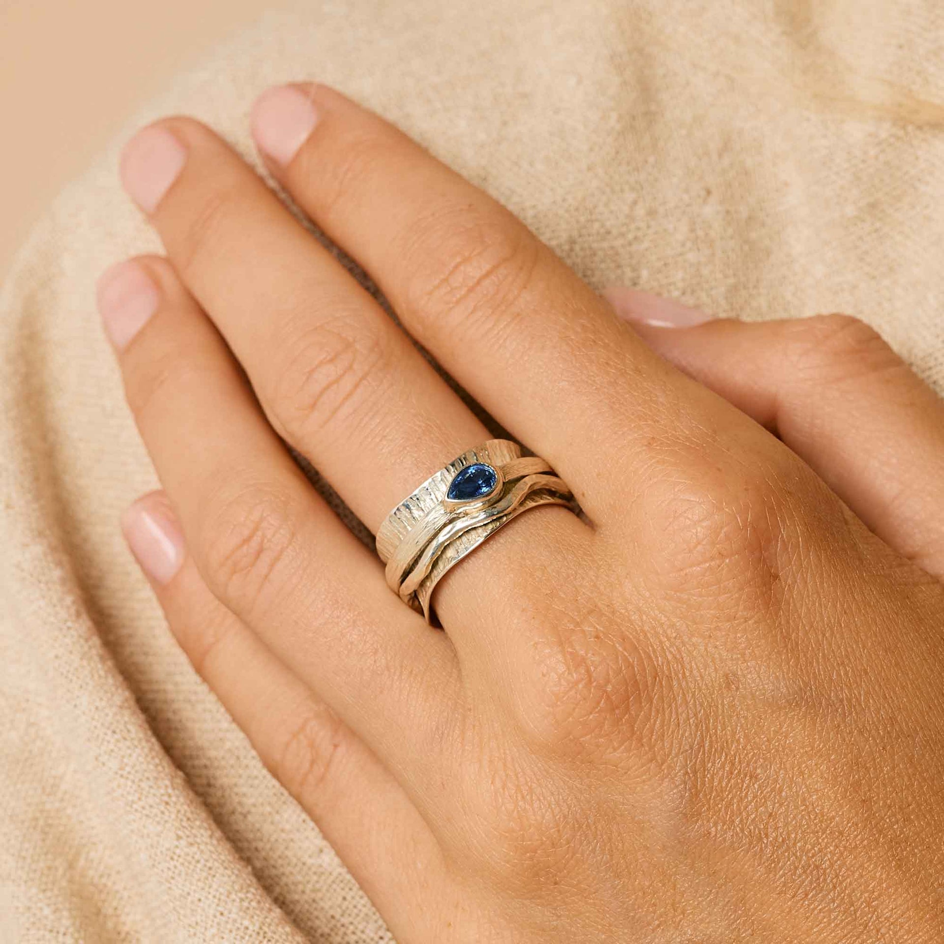 Nature Ocean Silver Spinning Ring - Kyanite
