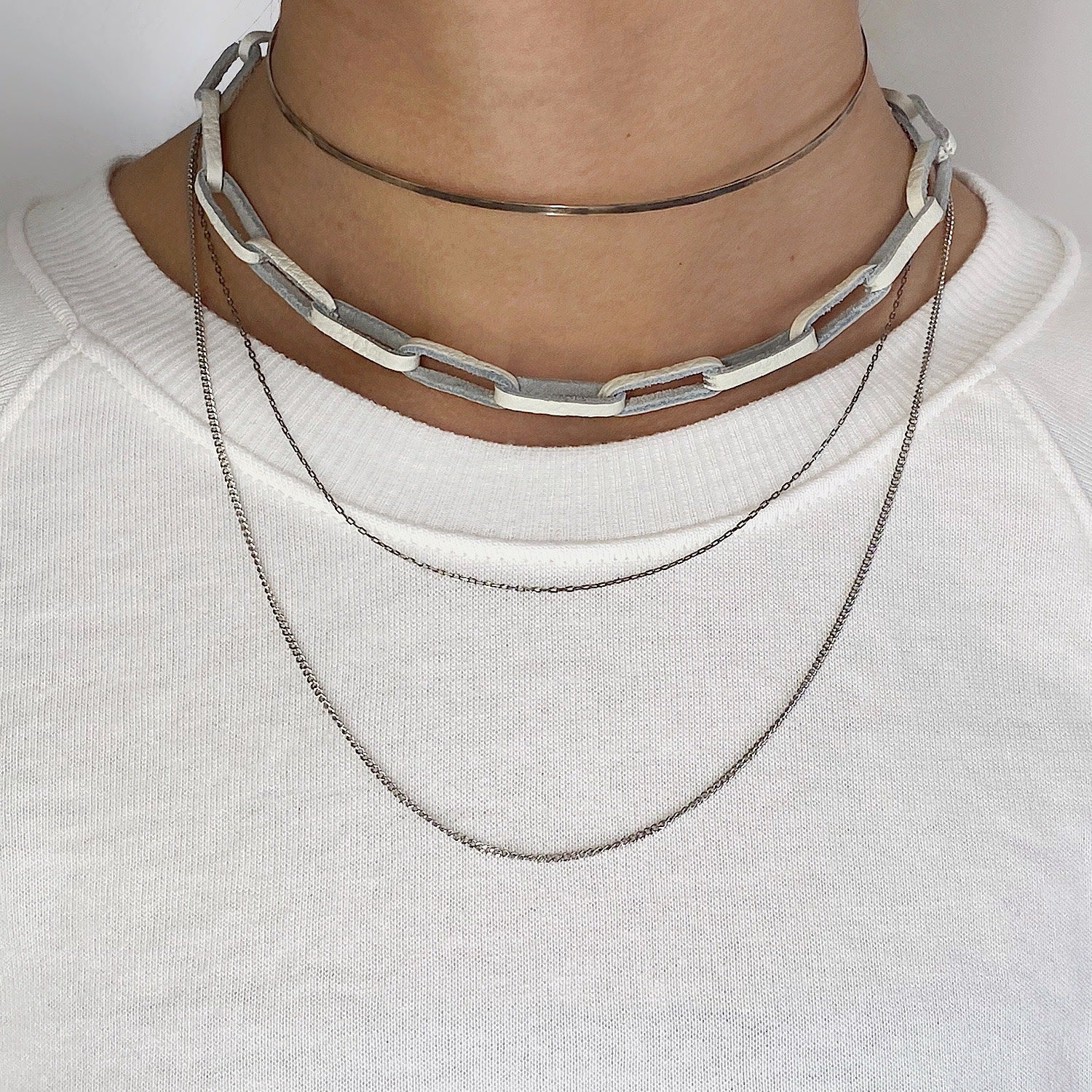 Multifunctional Leather Chain Necklace Off-White