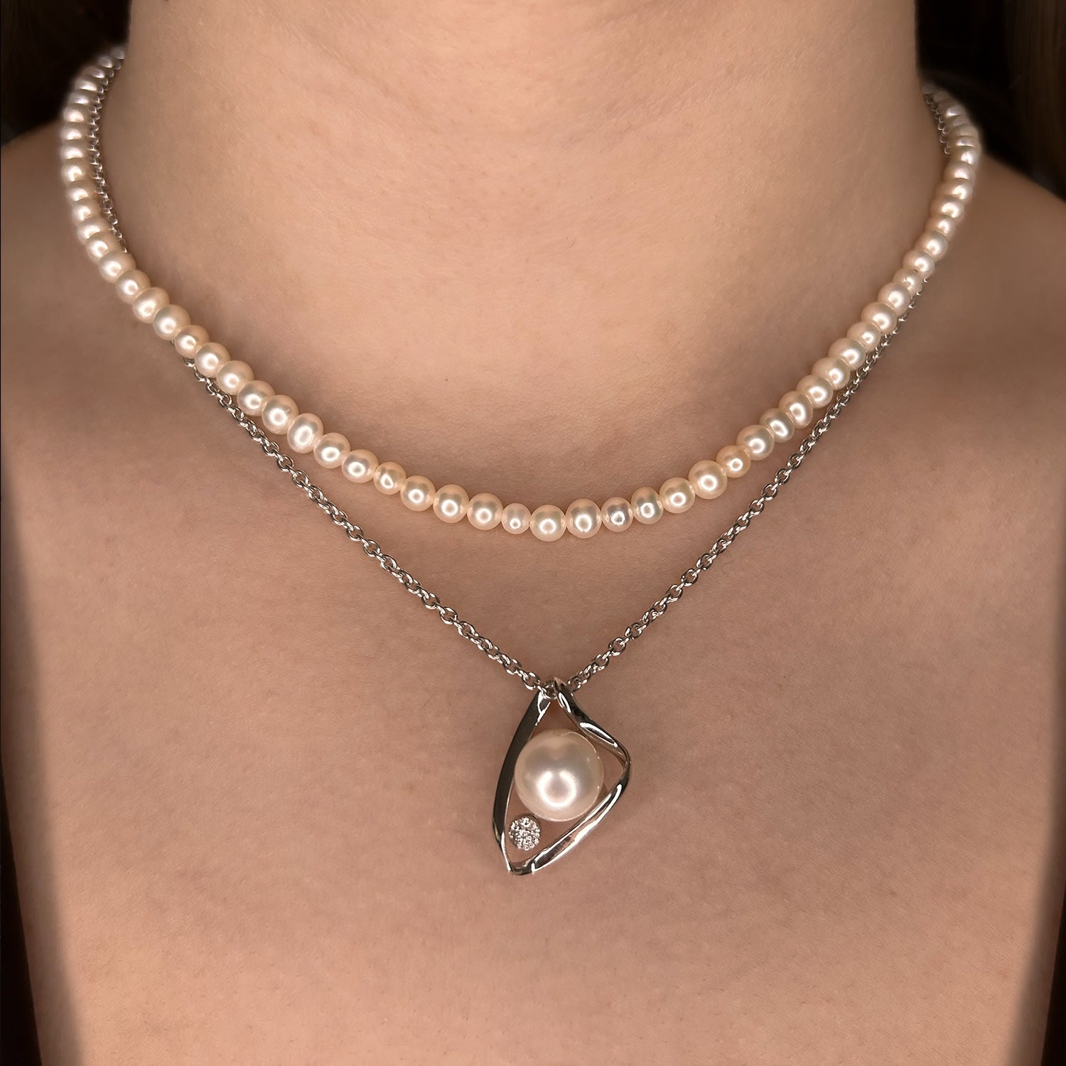 New Moon Necklace With Natural White Pearl In Sterling Silver