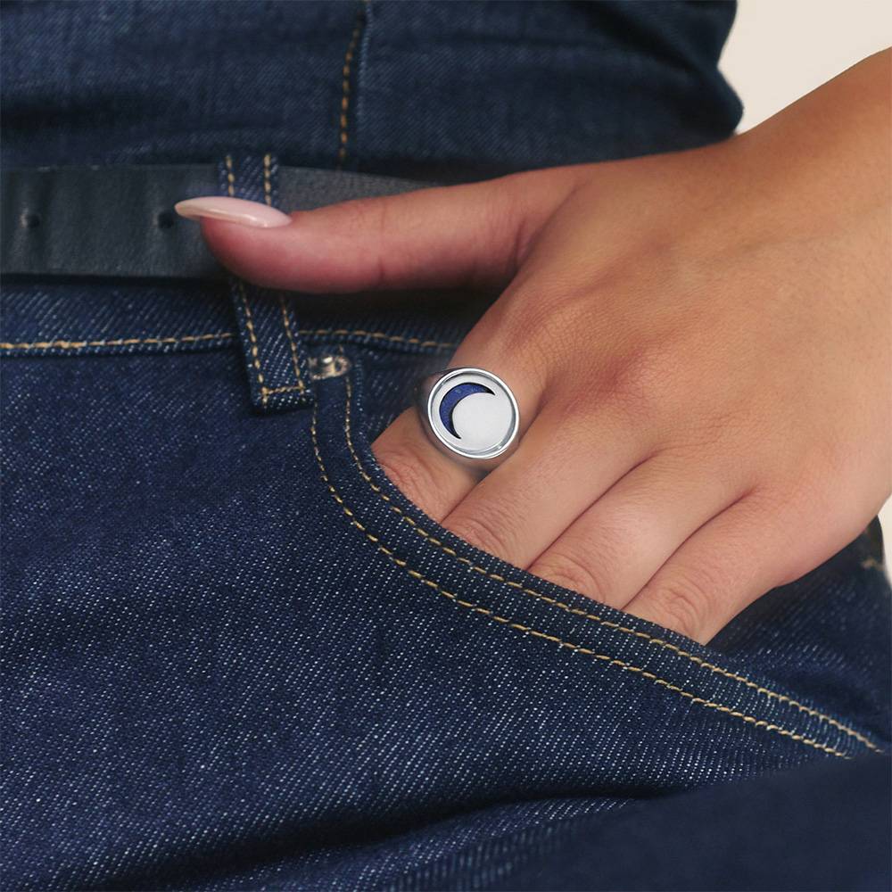 New Moon Spinner Signet Ring in Silver