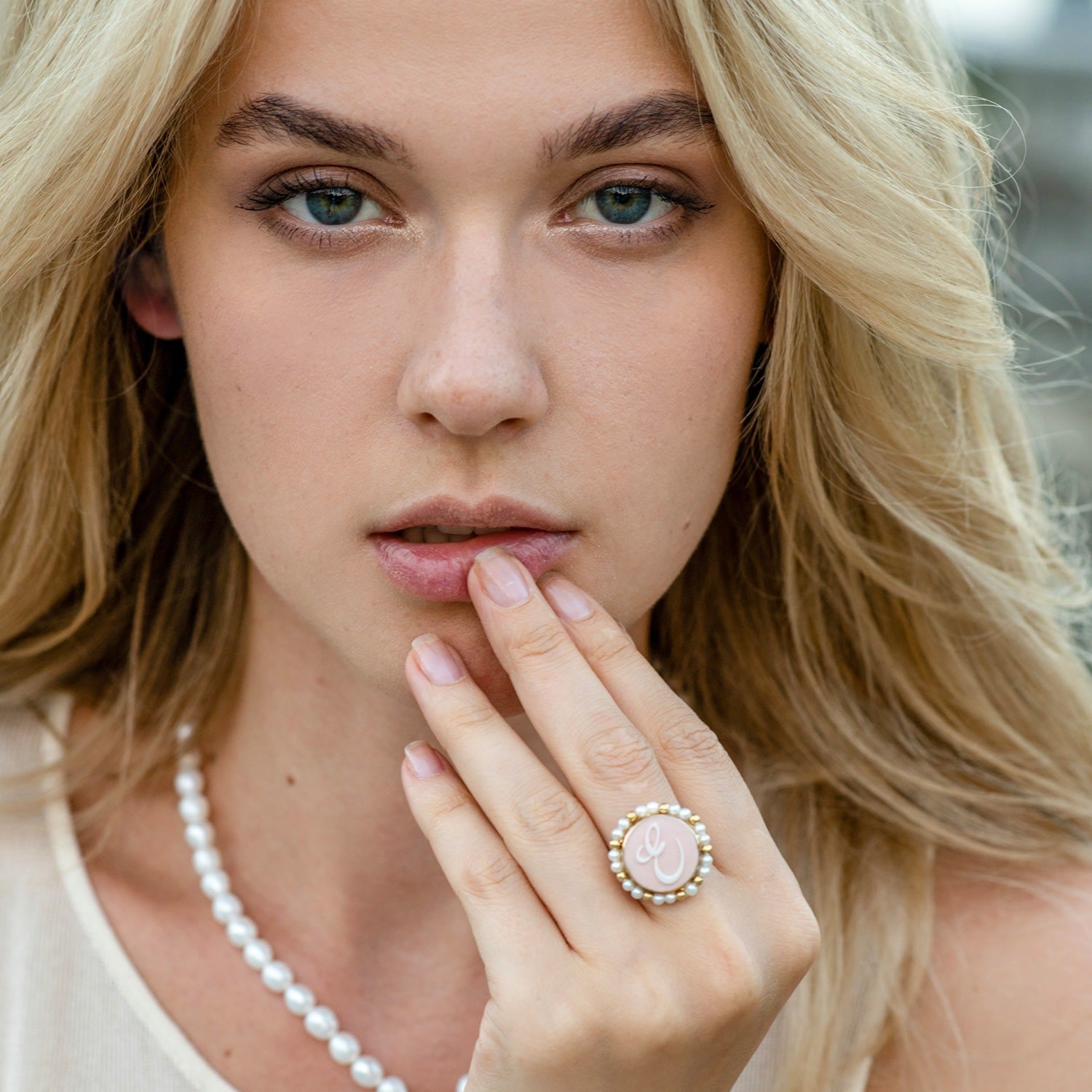 Pink Initial E Cameo Ring With Pearls