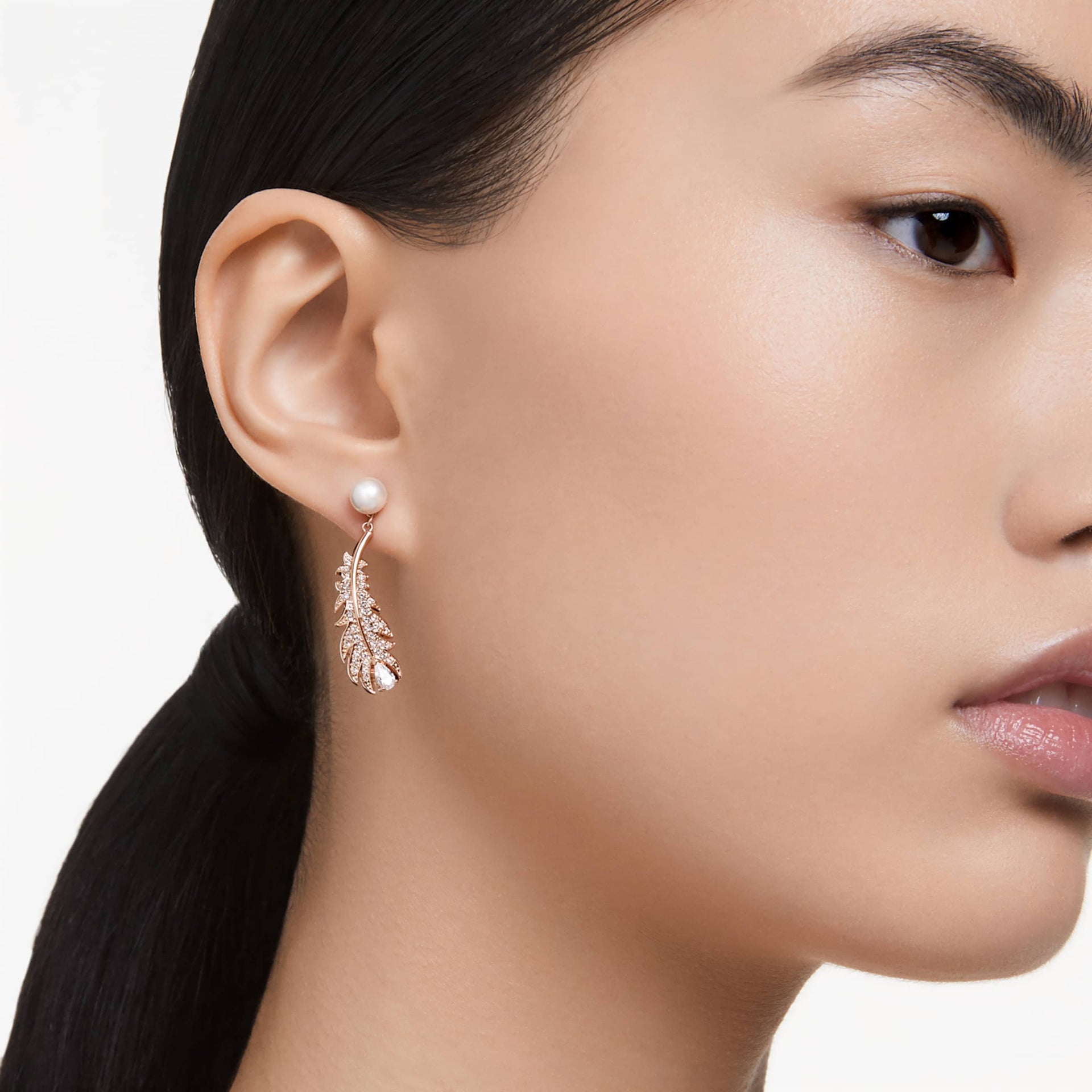 NICE DROP EARRINGS CRYSTAL PEARL MIXED CUTS FEATHER WHITE ROSE GOLD TONE PLATED