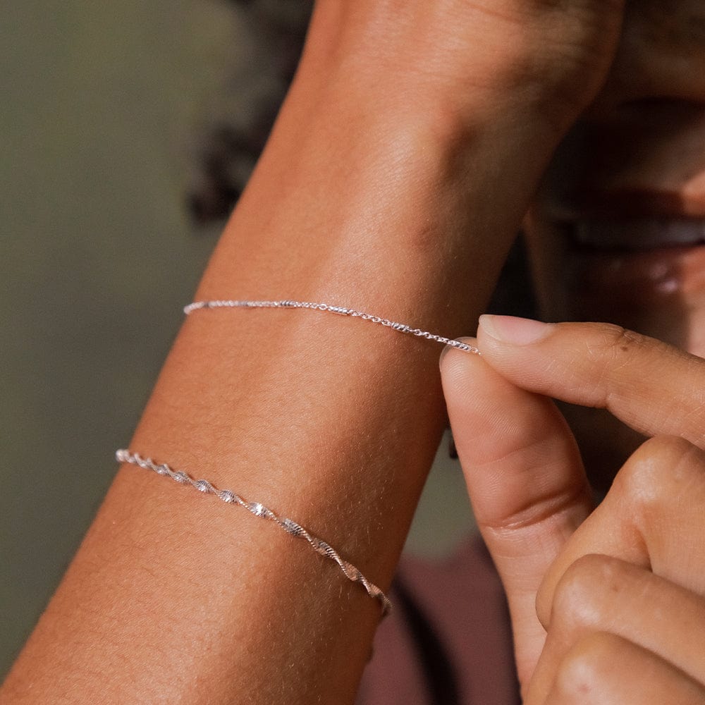 nova-modern-chain-bracelet-sterling-silver-daisy-london