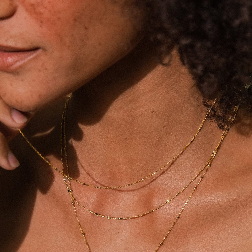 nova-modern-chain-necklace-18ct-gold-plated-daisy-london