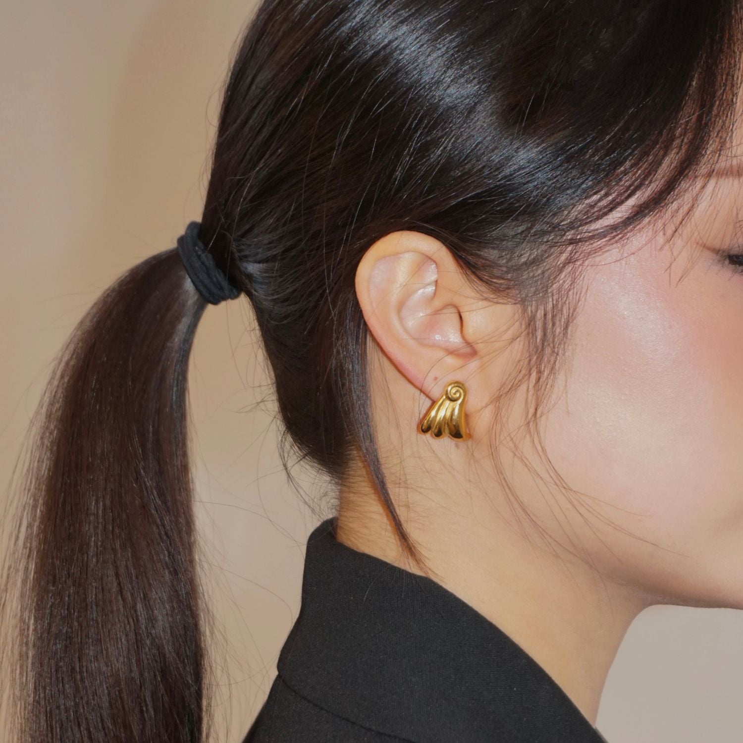 Nova Earrings In Gold