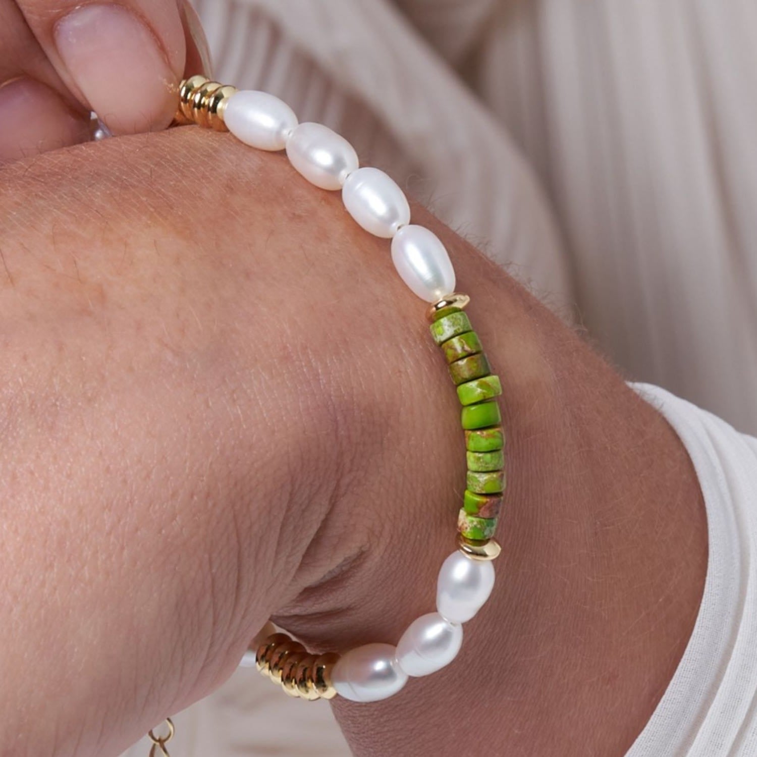 Nova Oval Cultured Freshwater Pearls Bracelet With Green Jasper & Gold Beads