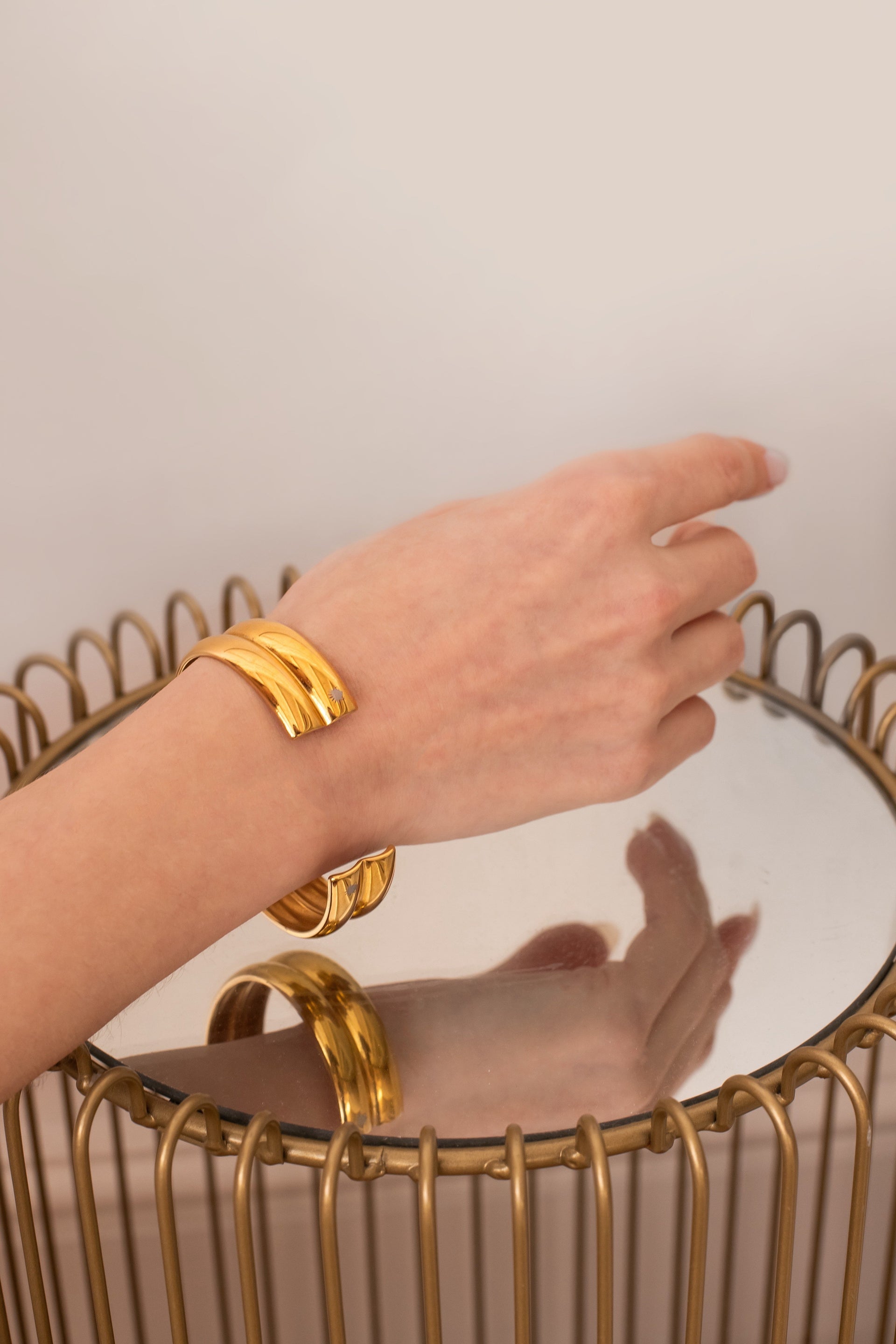 Ọpẹ́ Cuff Bangle